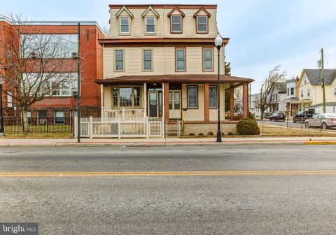 124 N BROADWAY GLOUCESTER CITY NJ 08030