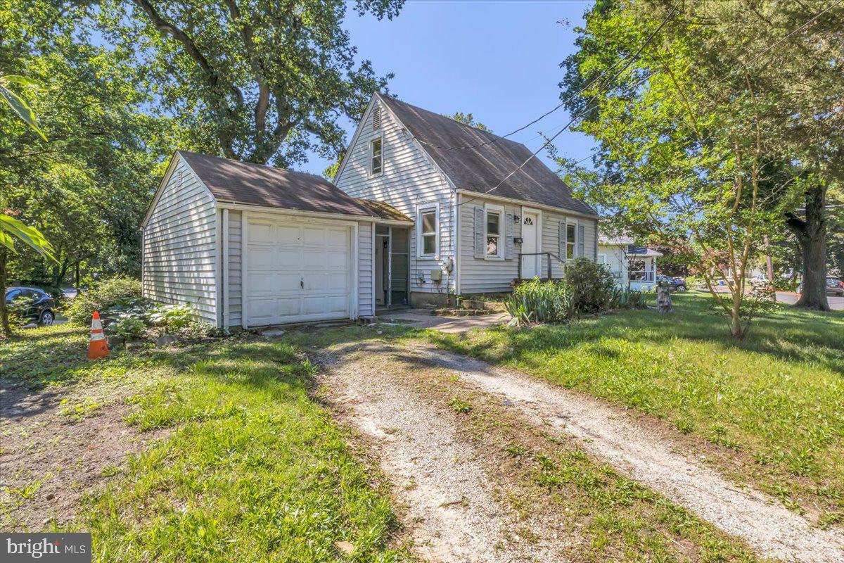 202 BURHOLME AVENUE