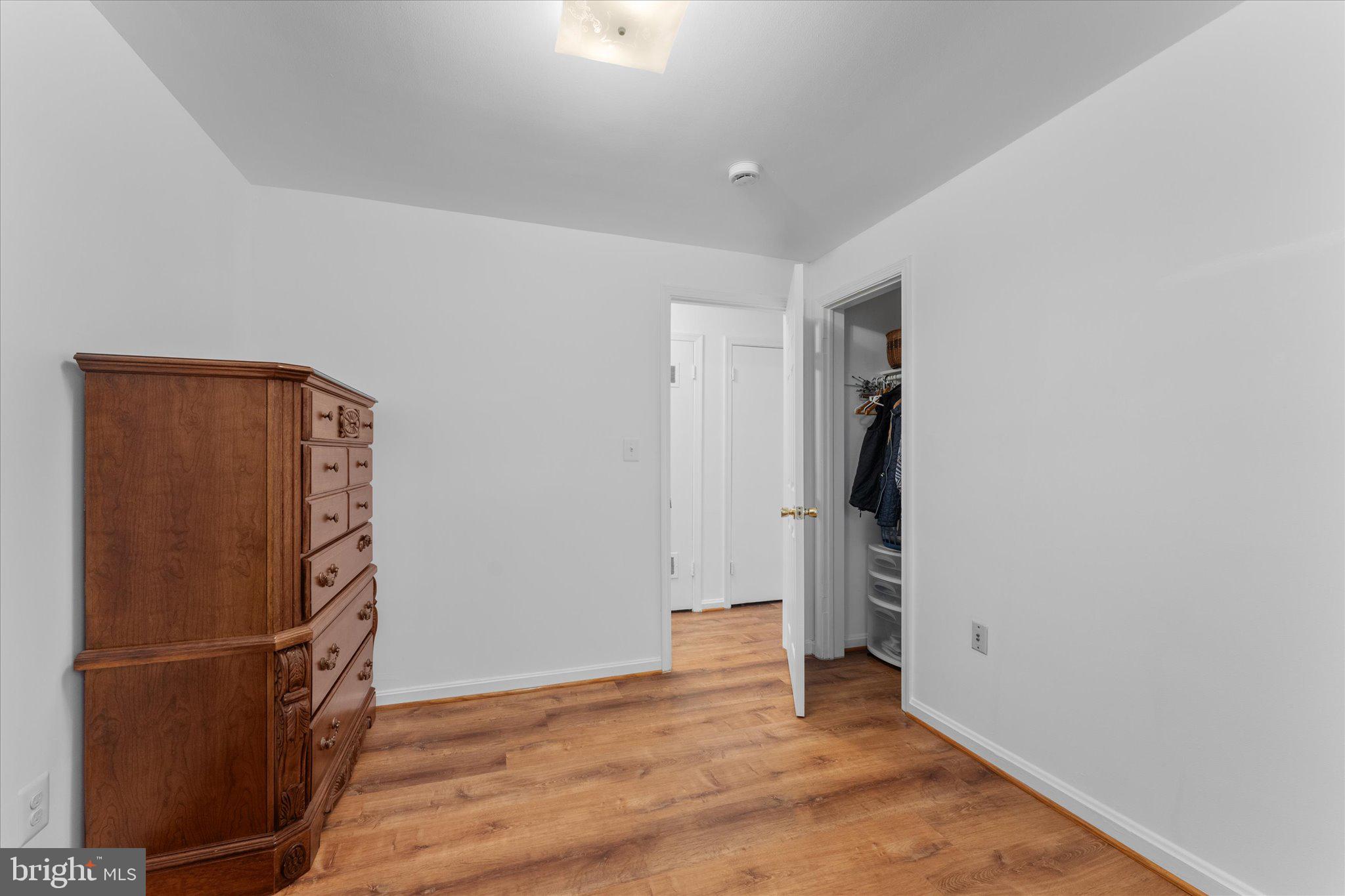 DONNA LEE GARDENS - Residential