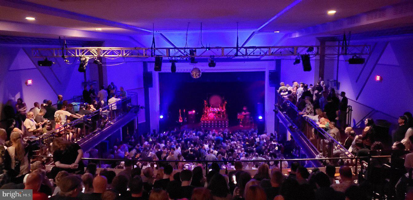 DONNA LEE GARDENS - Residential