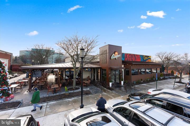 DONNA LEE GARDENS - Residential