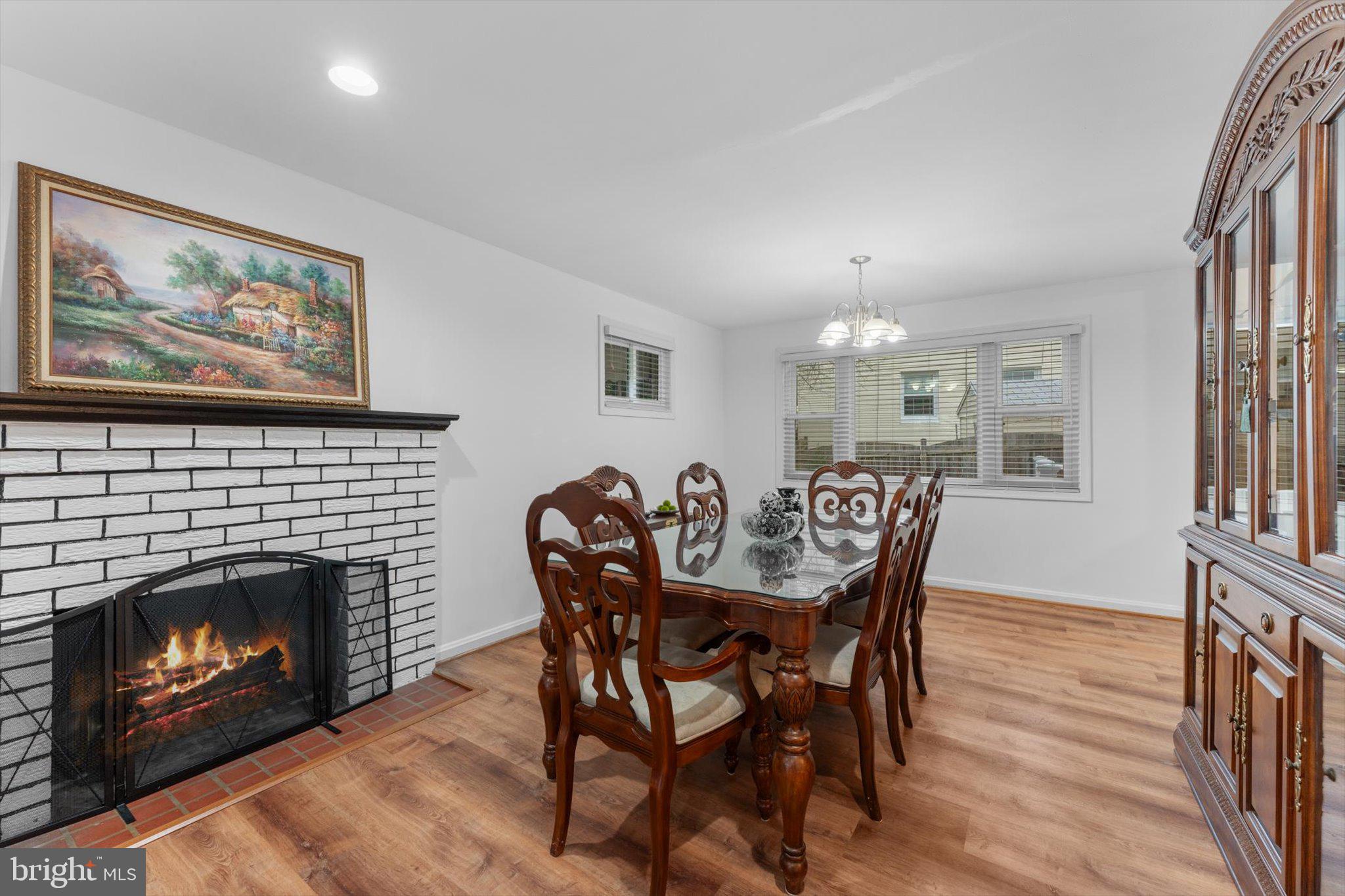 DONNA LEE GARDENS - Residential