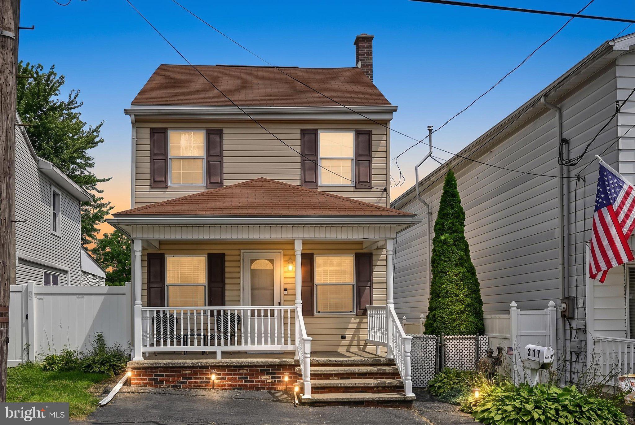 217 N CENTER STREET