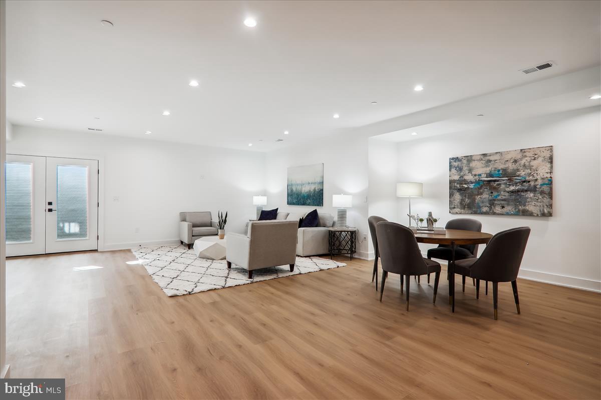 GEORGETOWN VILLAGE - Residential