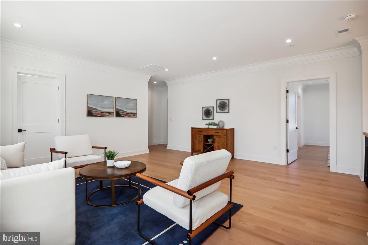 GEORGETOWN VILLAGE - Residential