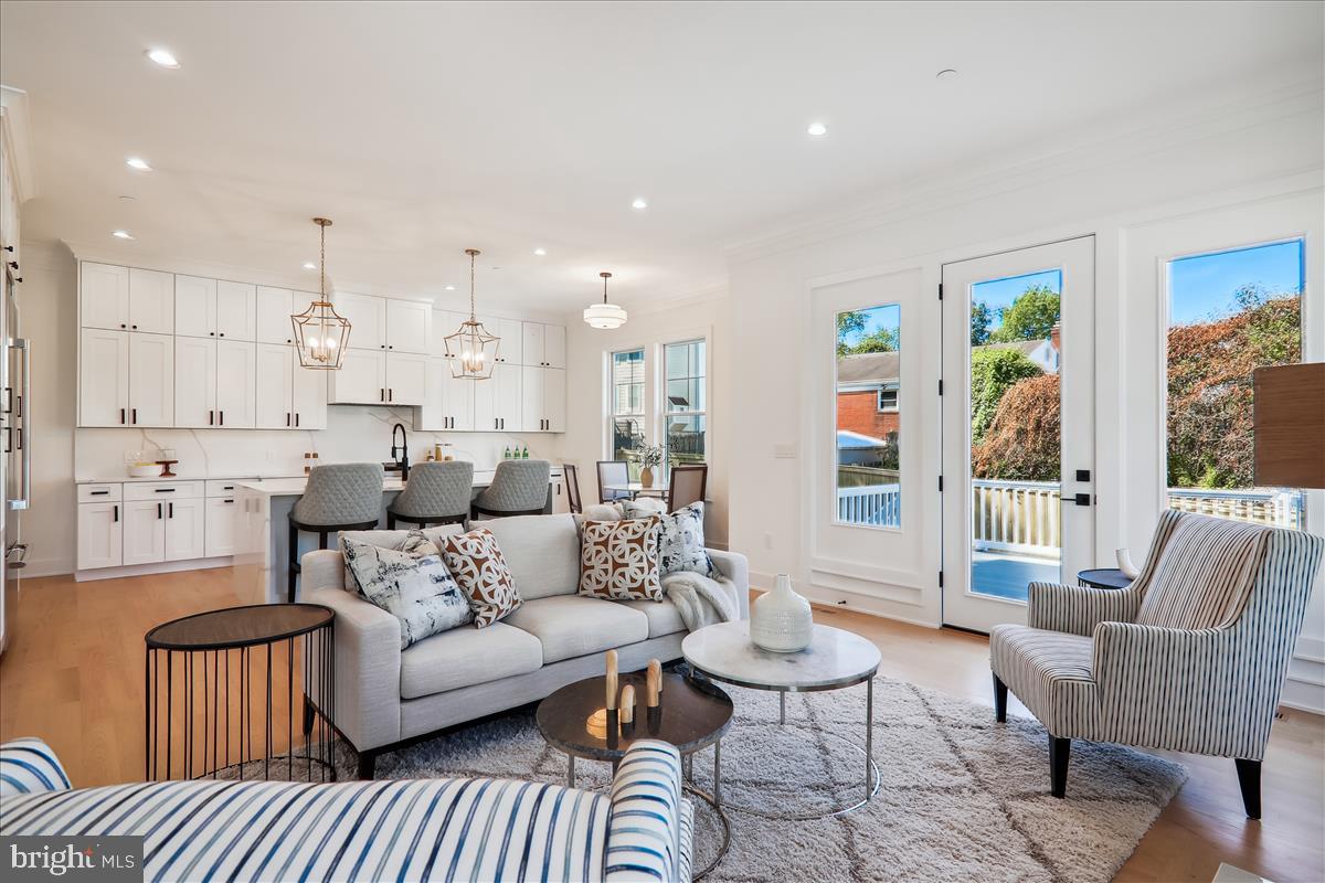 GEORGETOWN VILLAGE - Residential