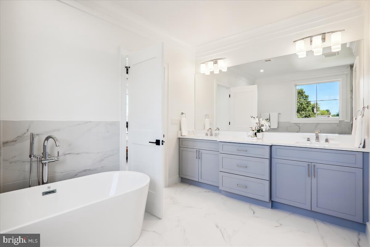 GEORGETOWN VILLAGE - Residential