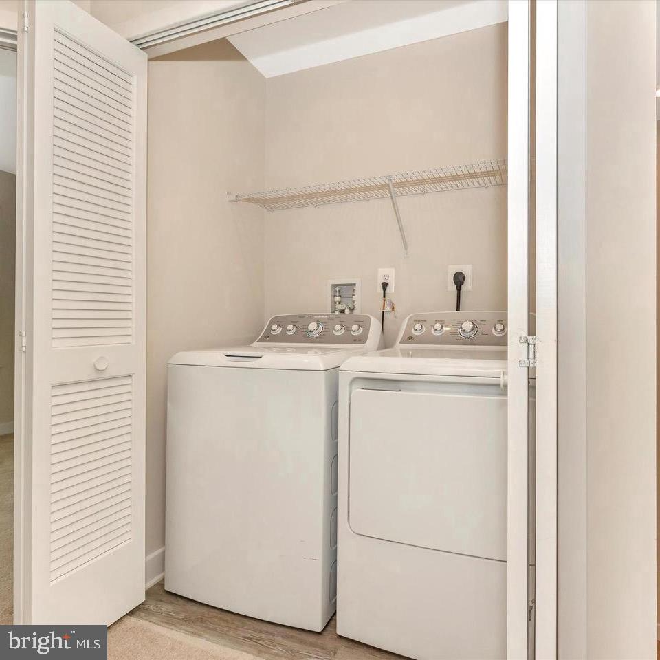 LAKE LINGANORE - Residential