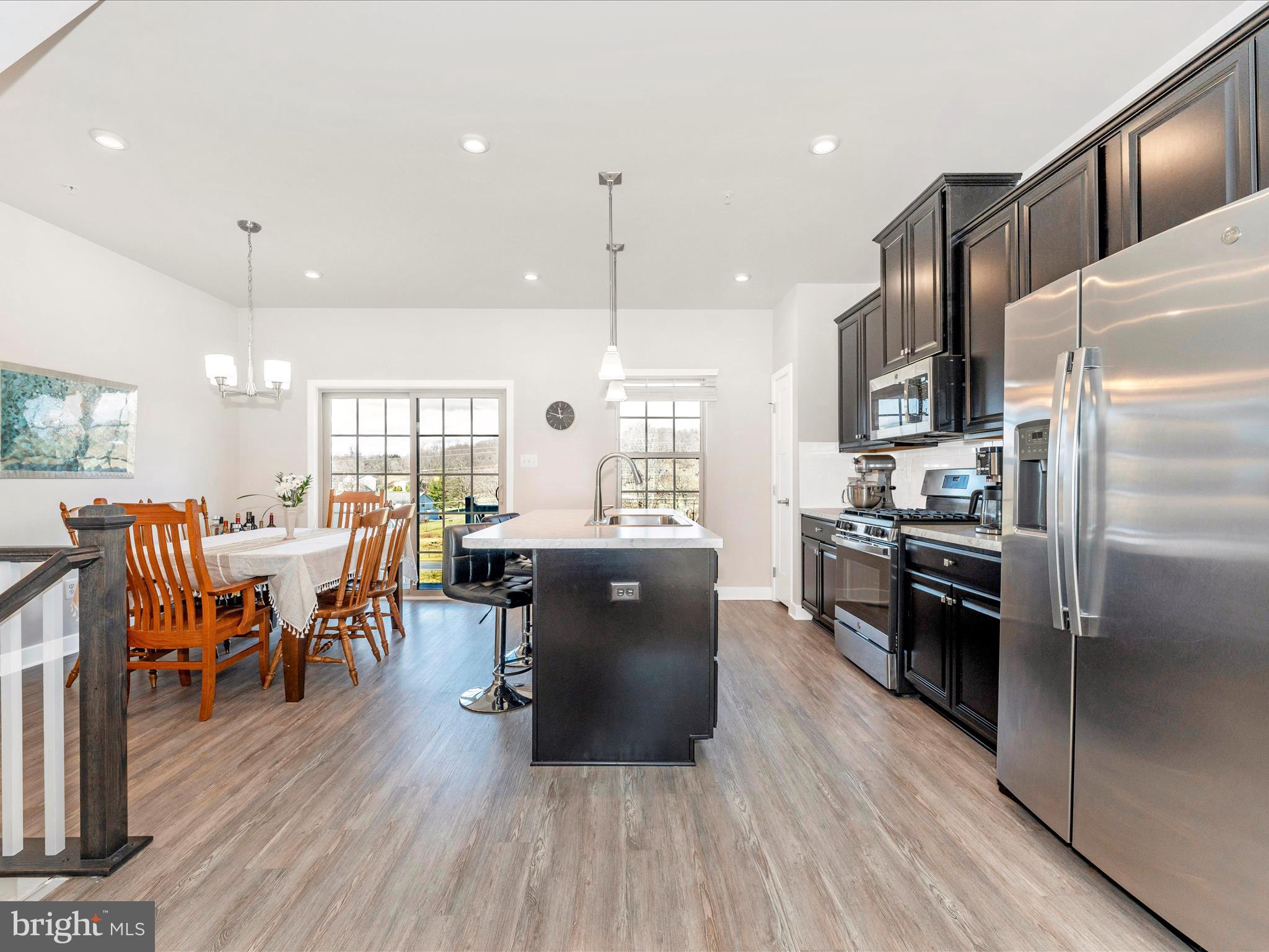 LAKE LINGANORE - Residential