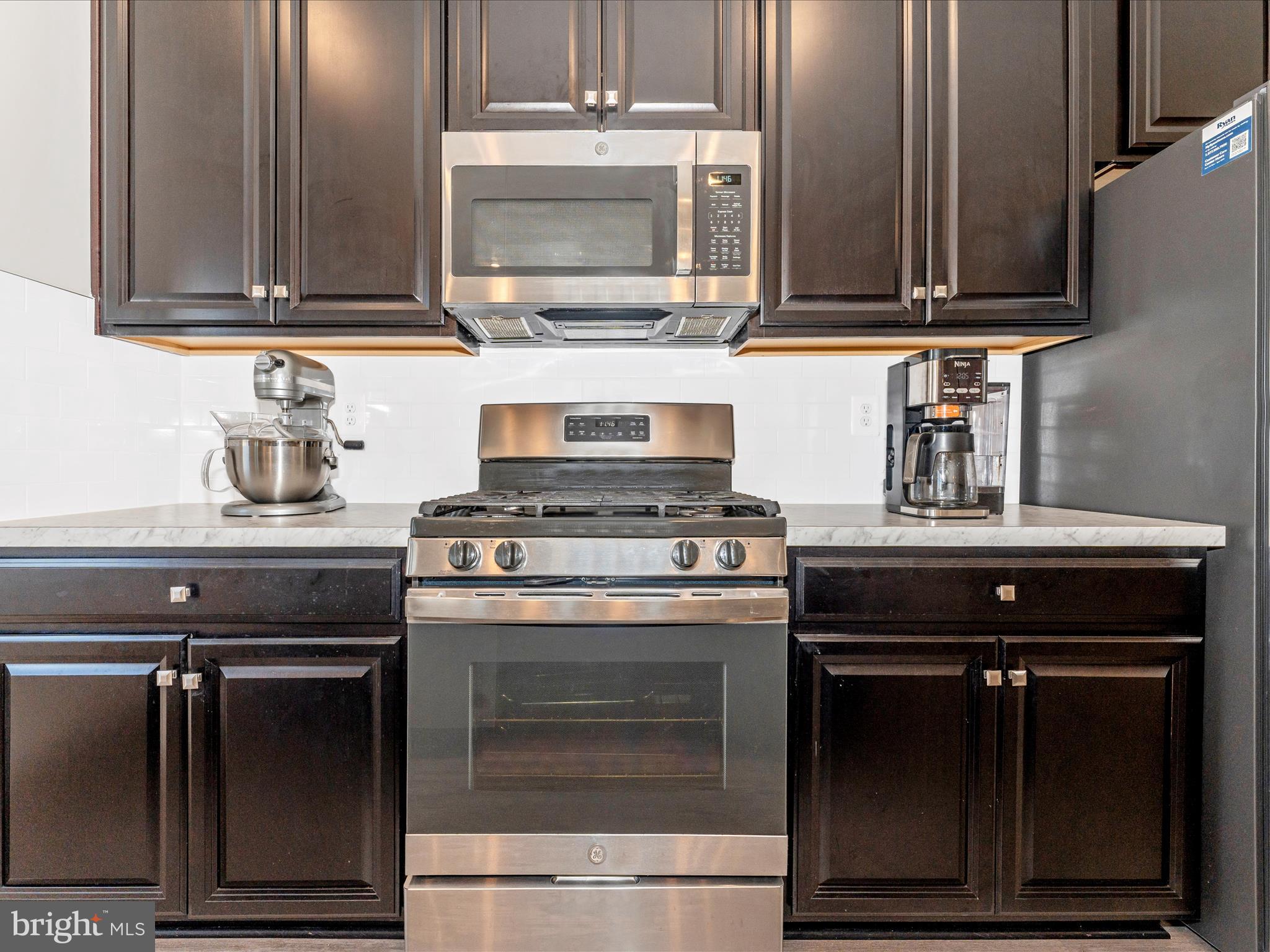 LAKE LINGANORE - Residential