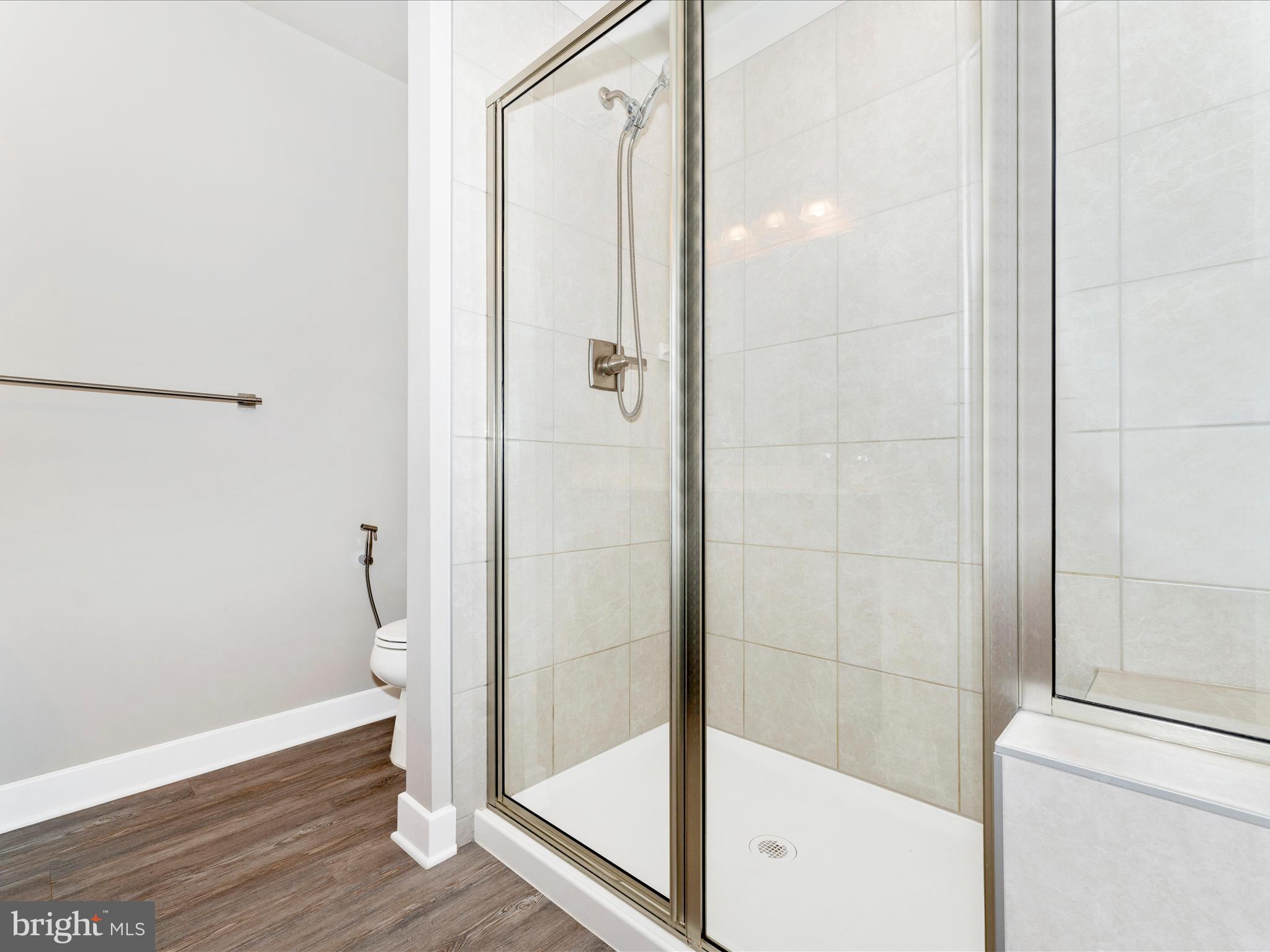 LAKE LINGANORE - Residential