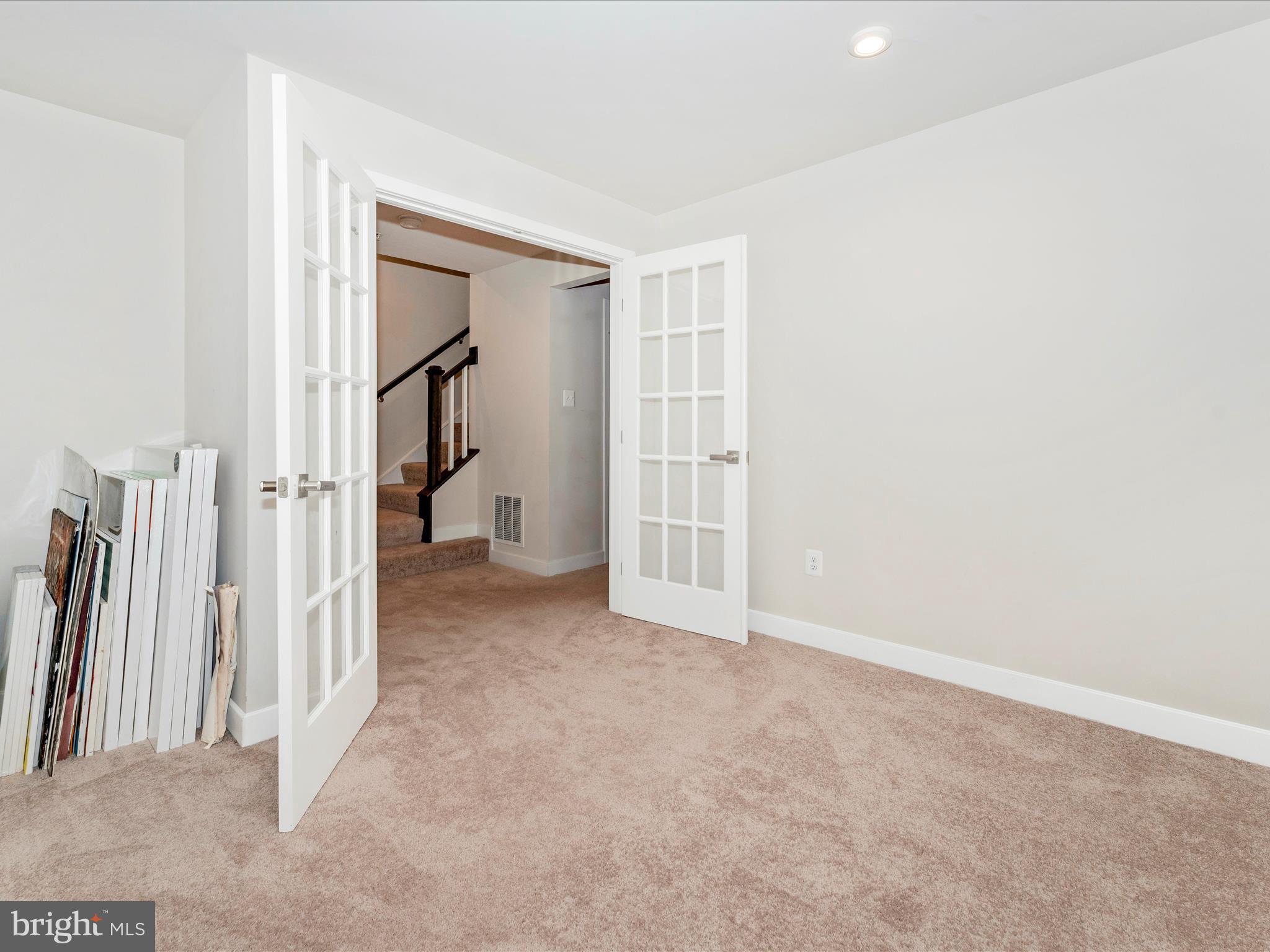 LAKE LINGANORE - Residential