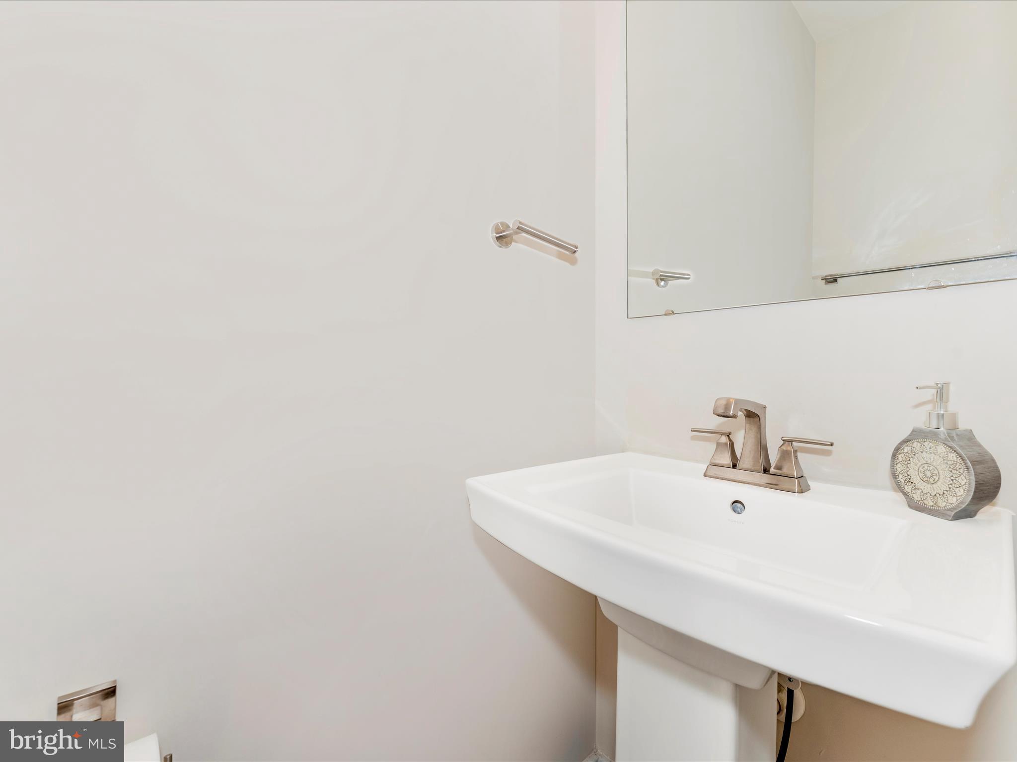 LAKE LINGANORE - Residential