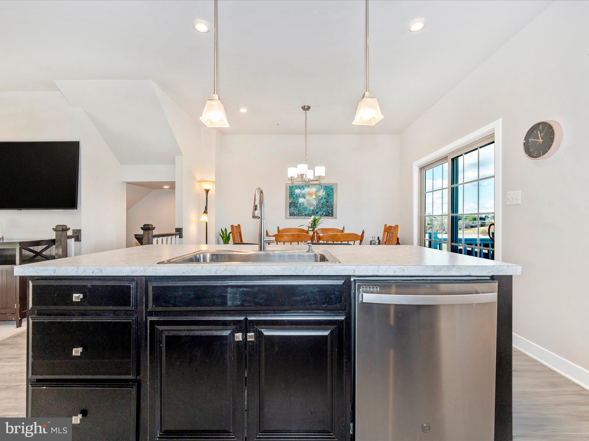 LAKE LINGANORE - Residential