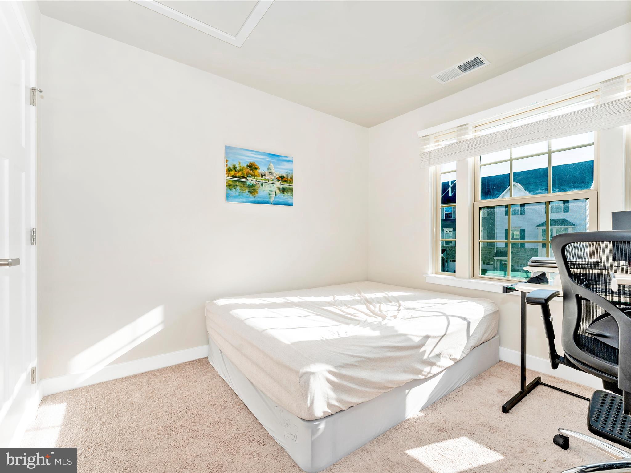 LAKE LINGANORE - Residential