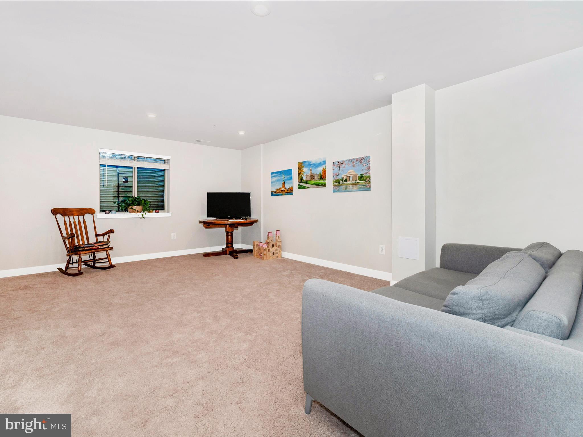 LAKE LINGANORE - Residential