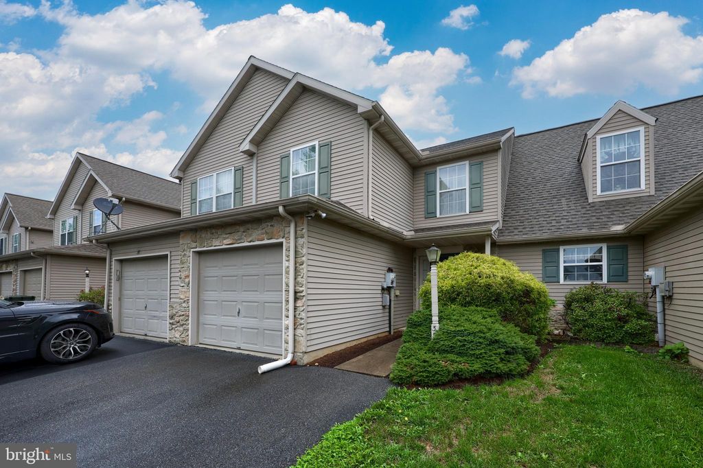 Photo of 35 Tumbling Run, LITITZ, PA 17543 (MLS # PALA2054836)