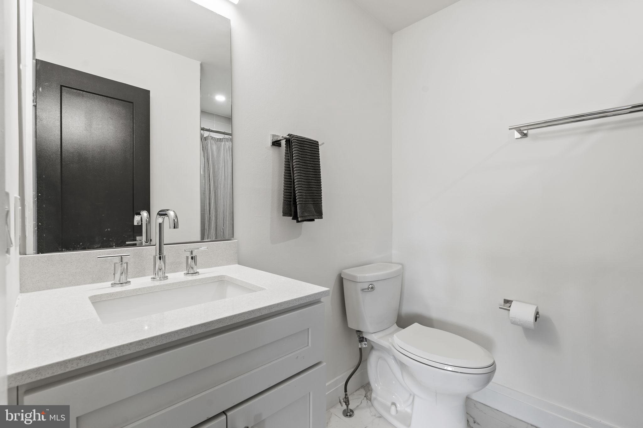 100 W TAYLOR RUN PARKWAY W 6