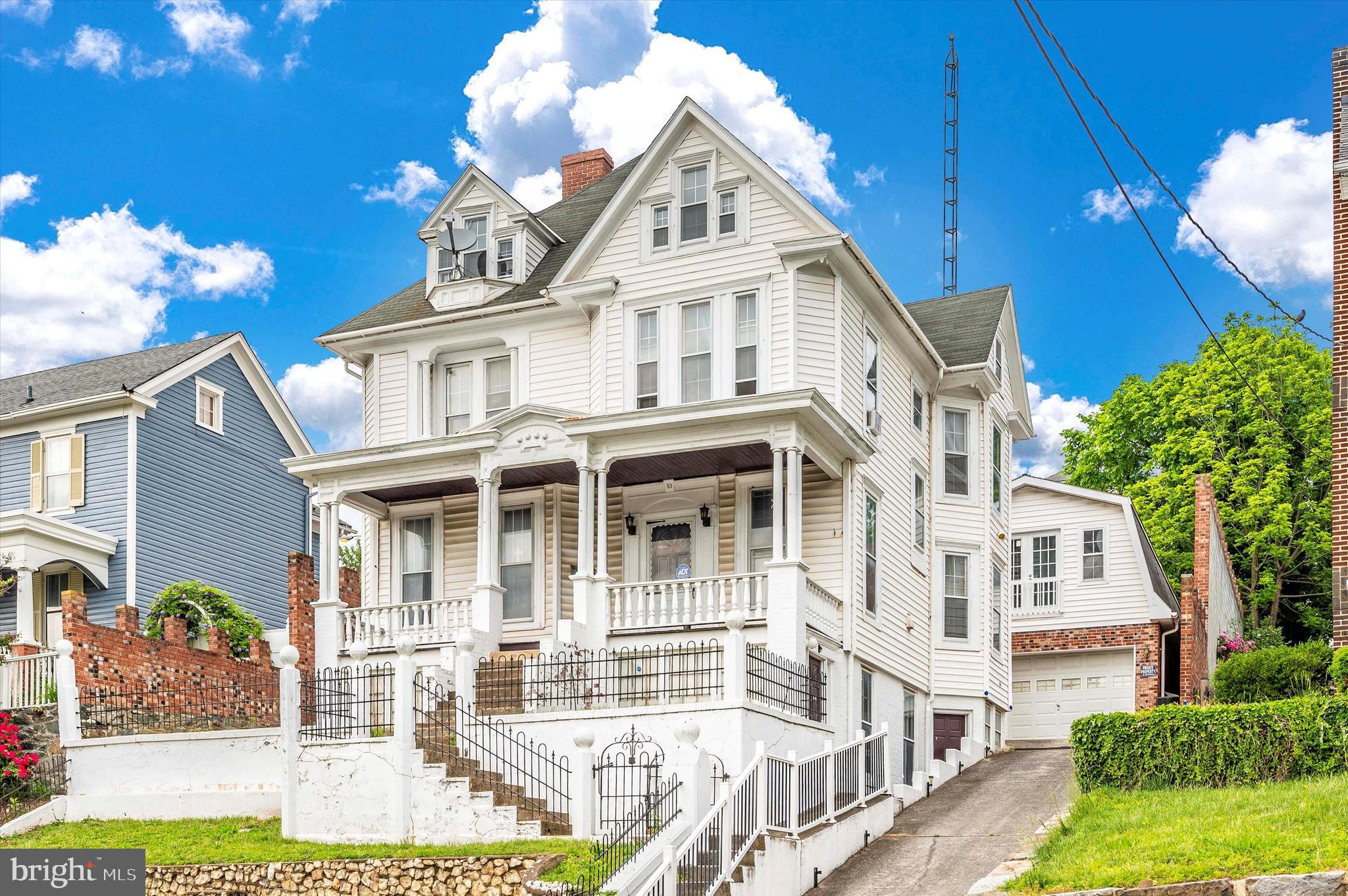 BRUNSWICK - Residential