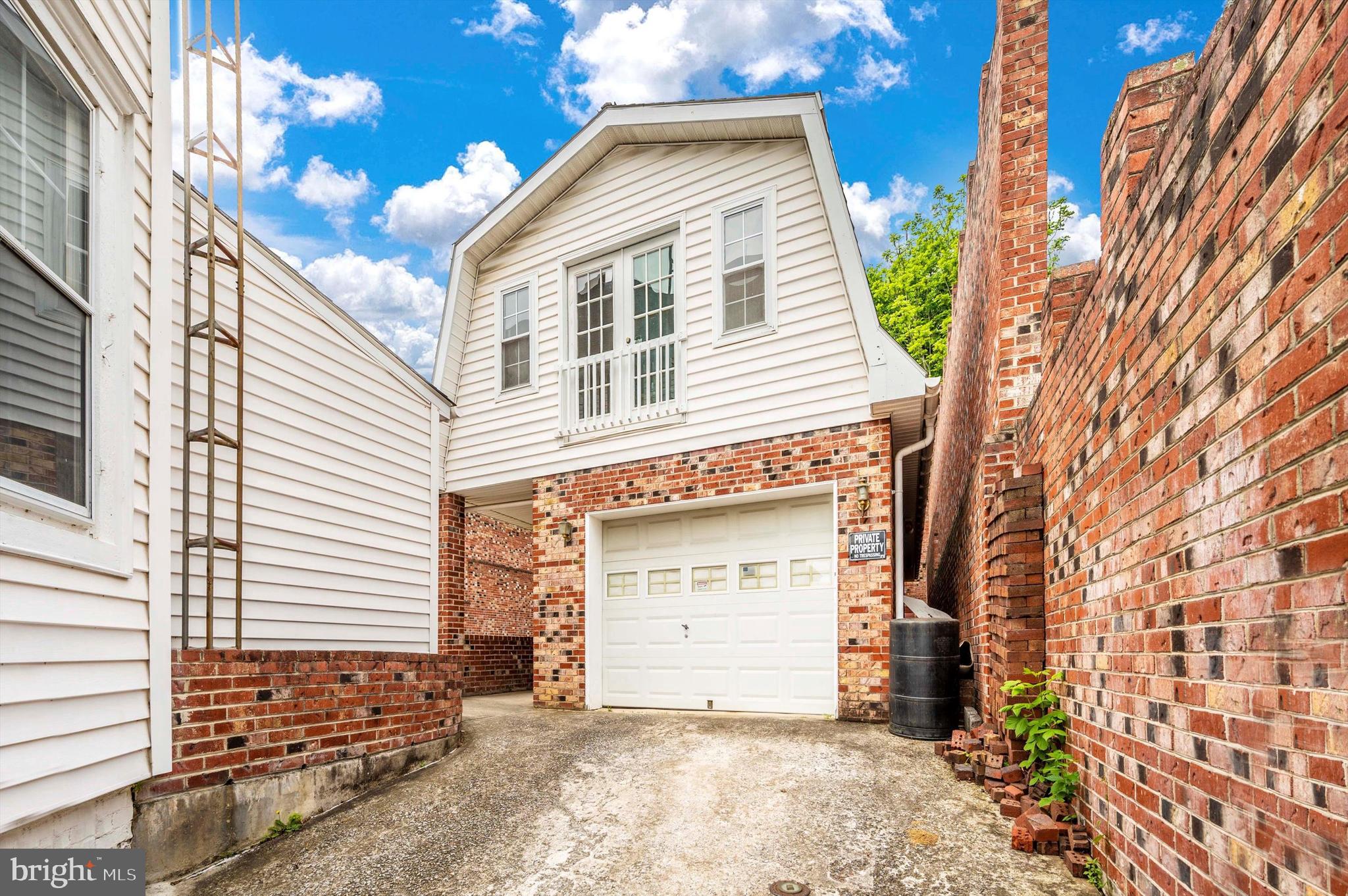 BRUNSWICK - Residential