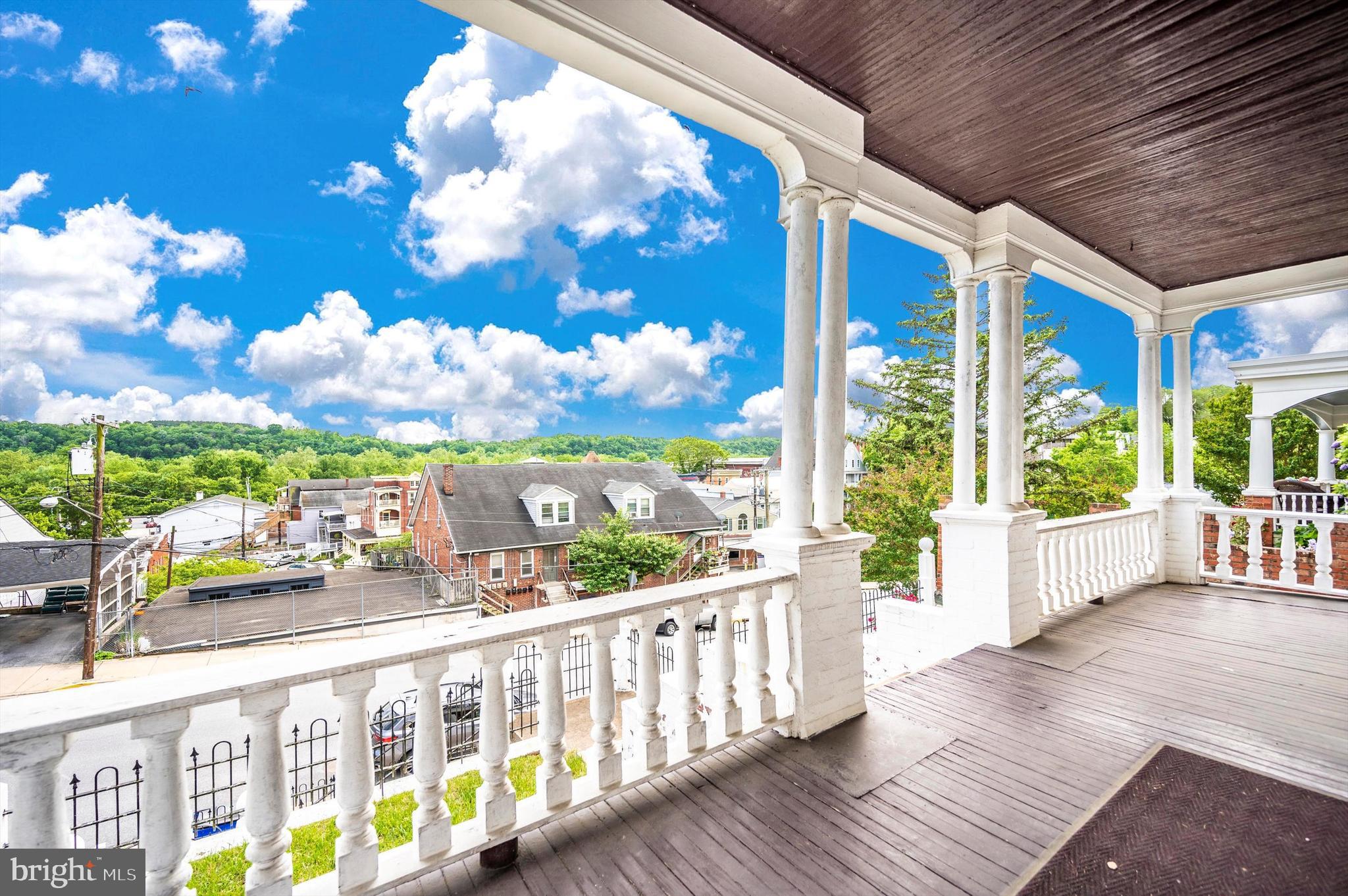 BRUNSWICK - Residential