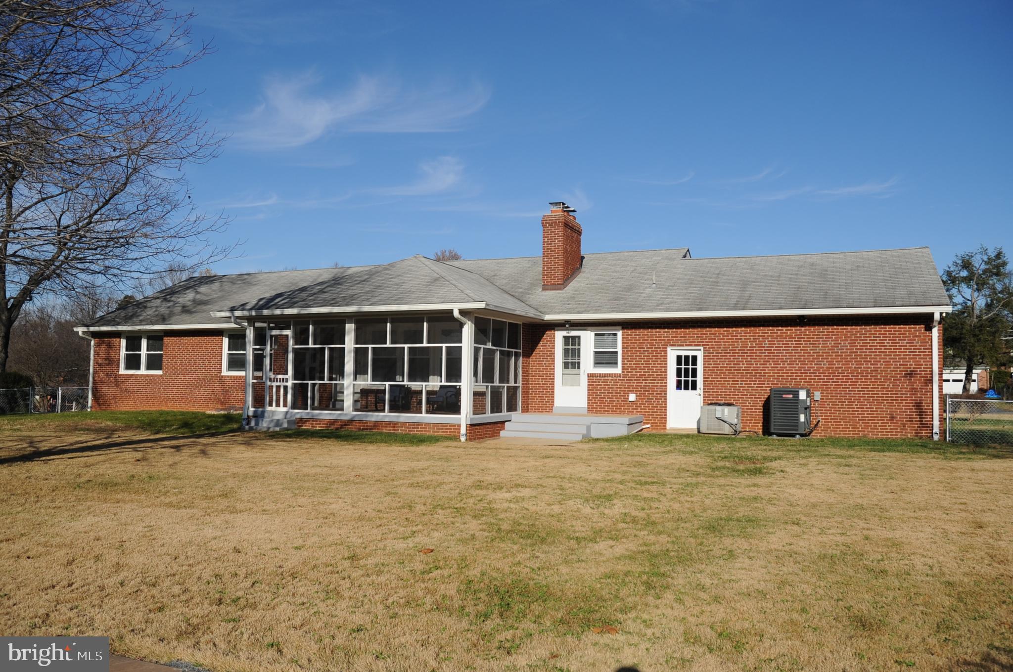 ROSEMONT - Residential Lease