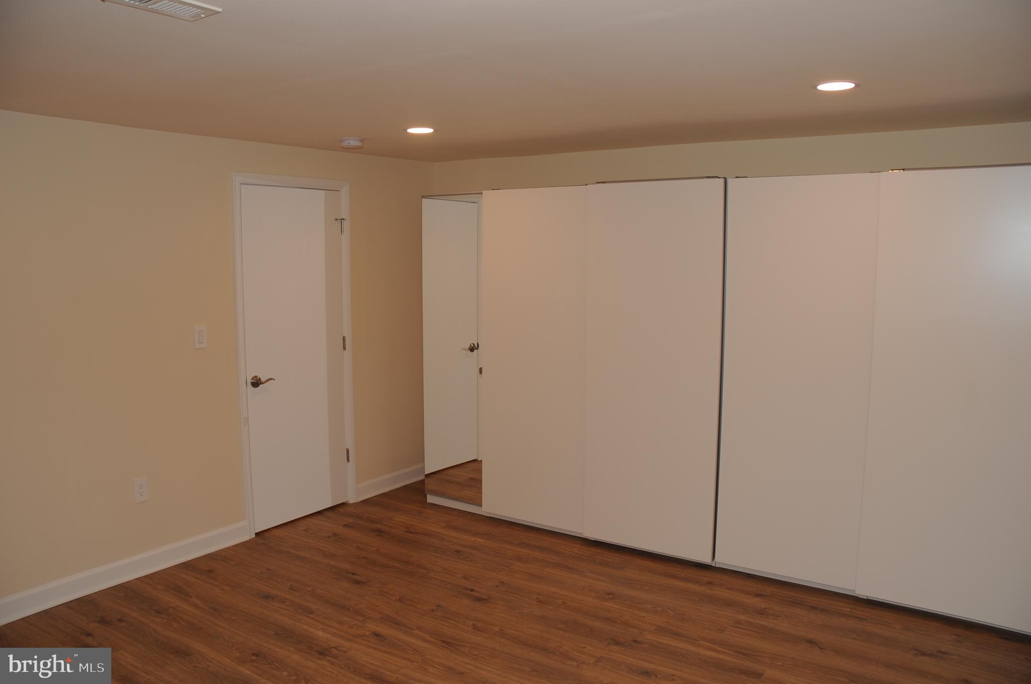 ROSEMONT - Residential Lease