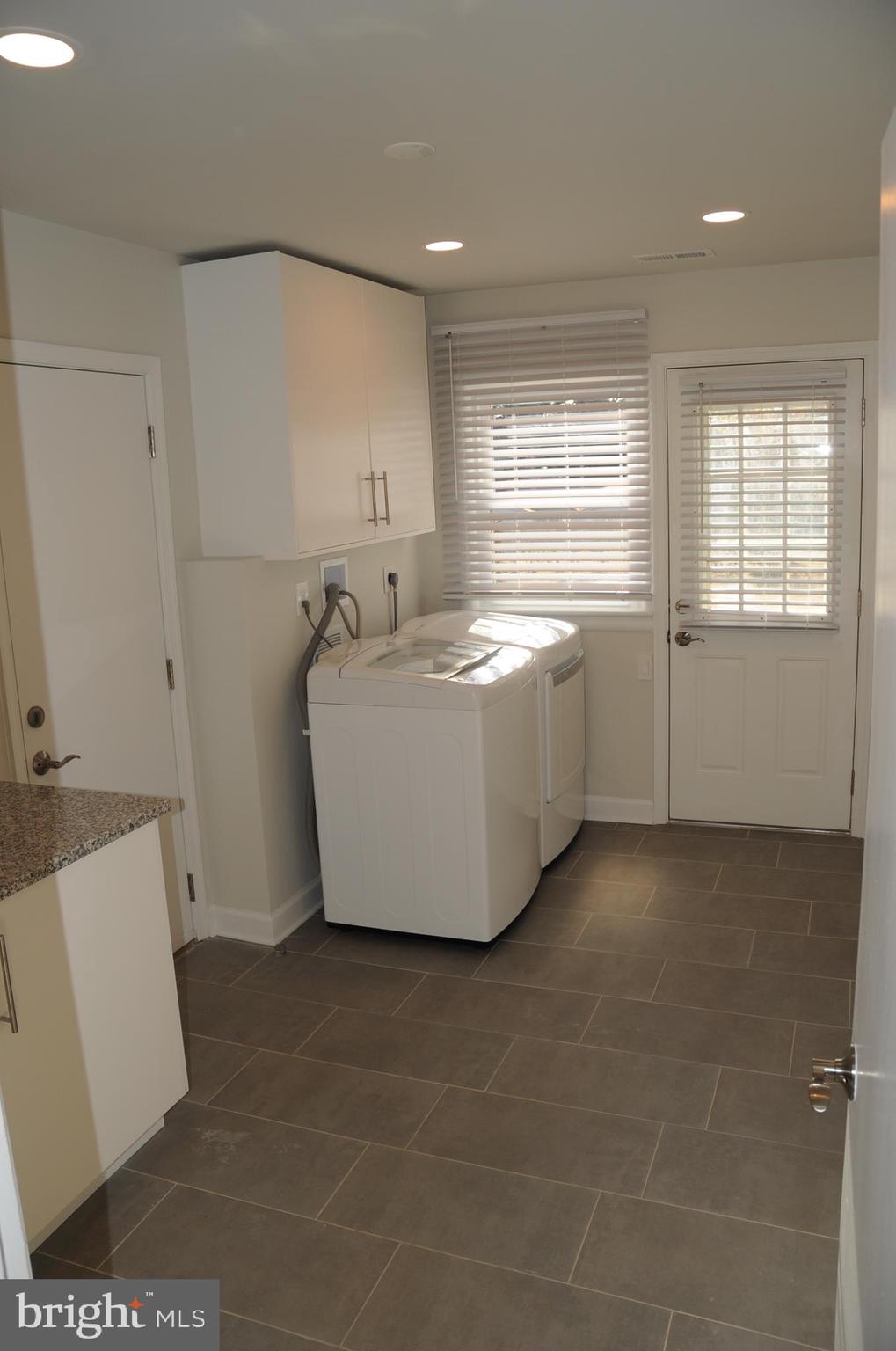 ROSEMONT - Residential Lease