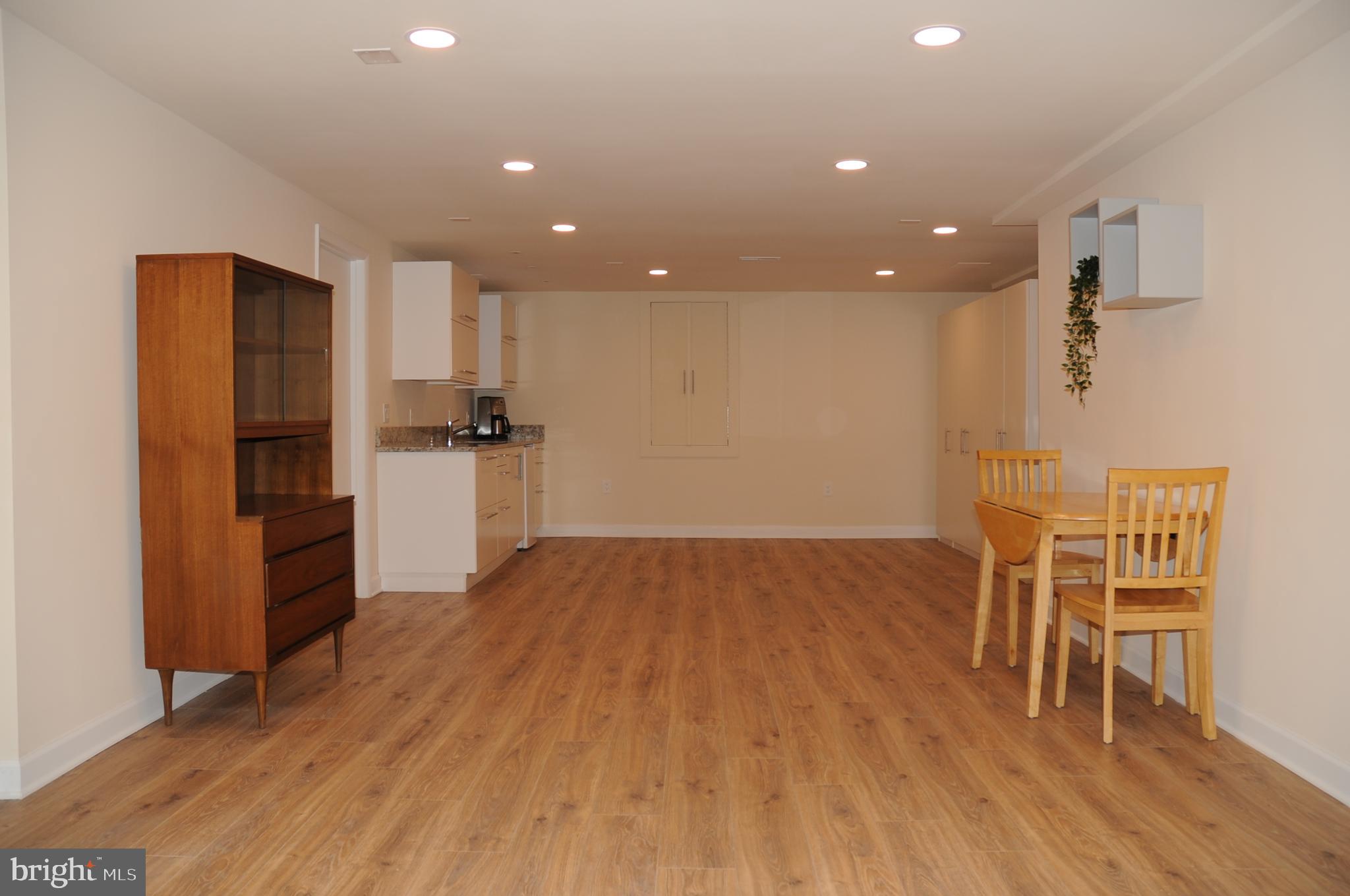 ROSEMONT - Residential Lease