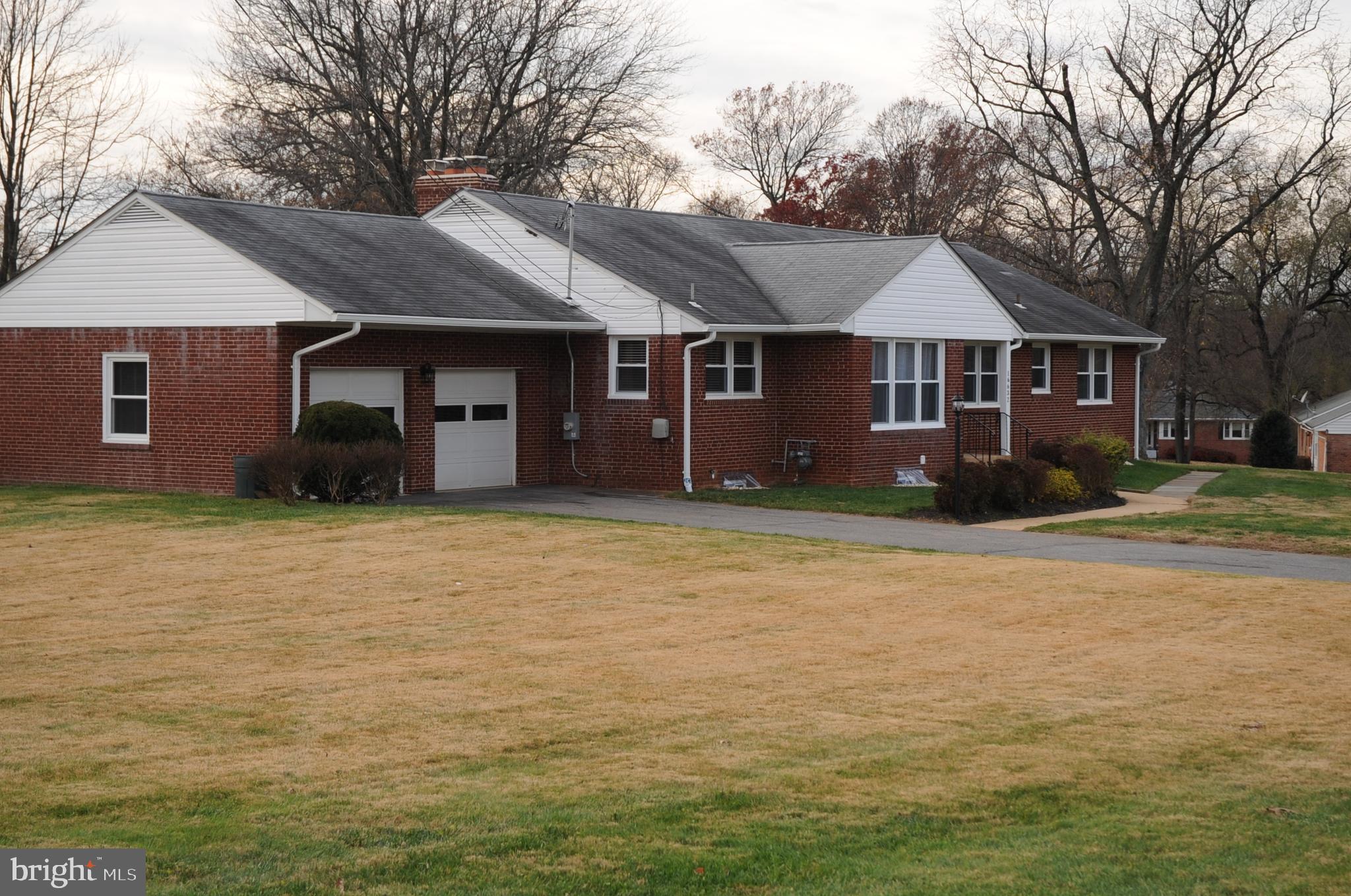 ROSEMONT - Residential Lease