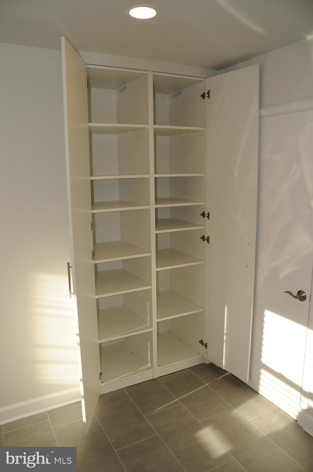 ROSEMONT - Residential Lease