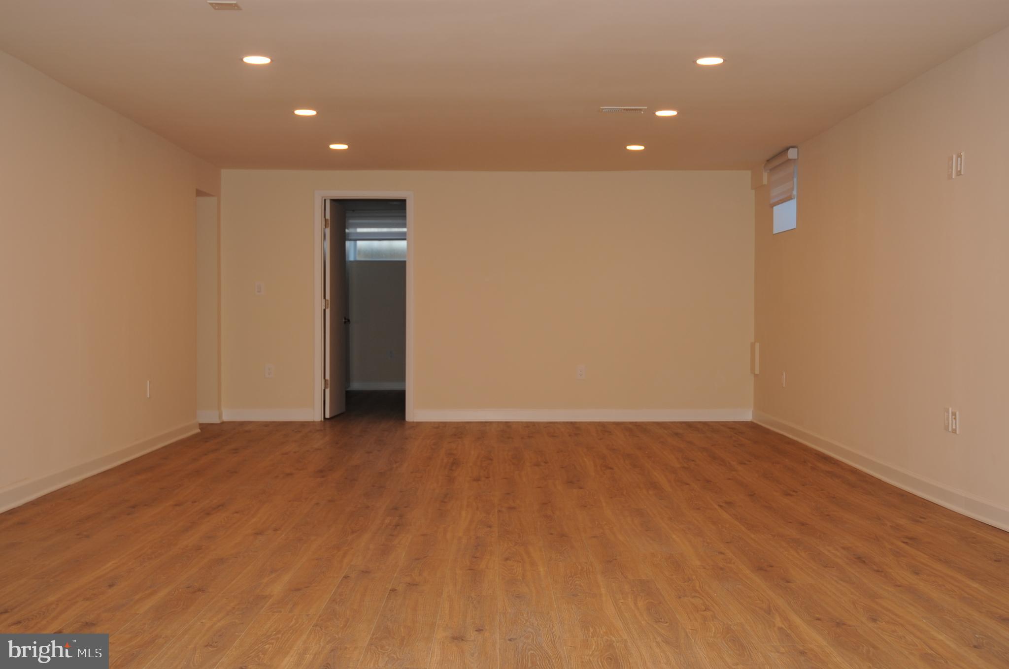 ROSEMONT - Residential Lease