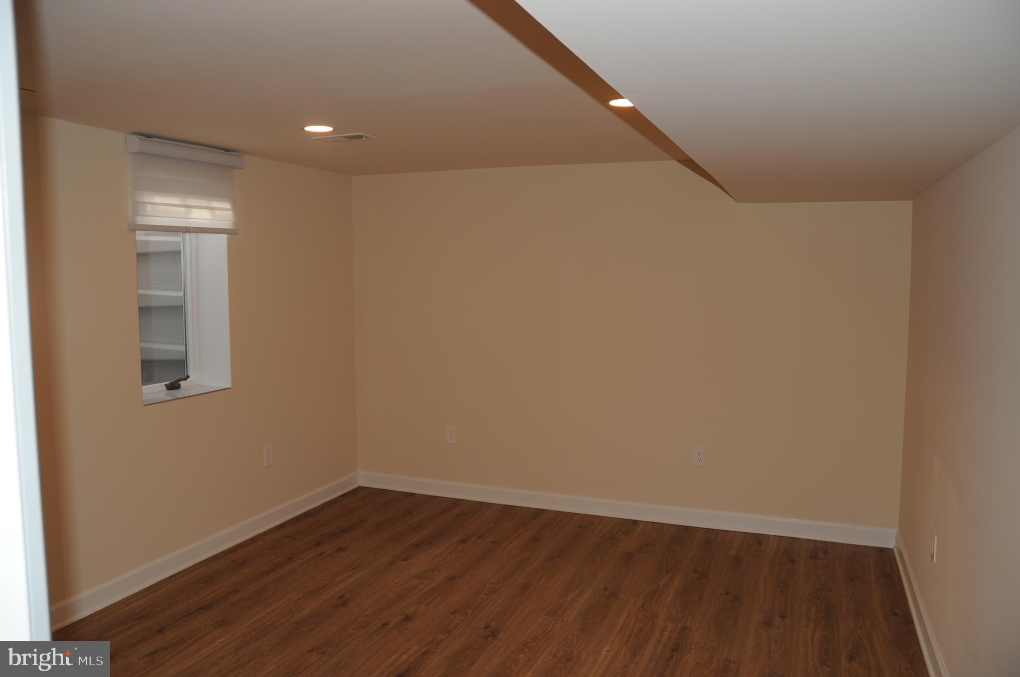 ROSEMONT - Residential Lease