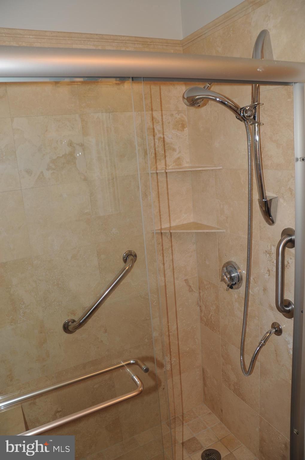 ROSEMONT - Residential Lease