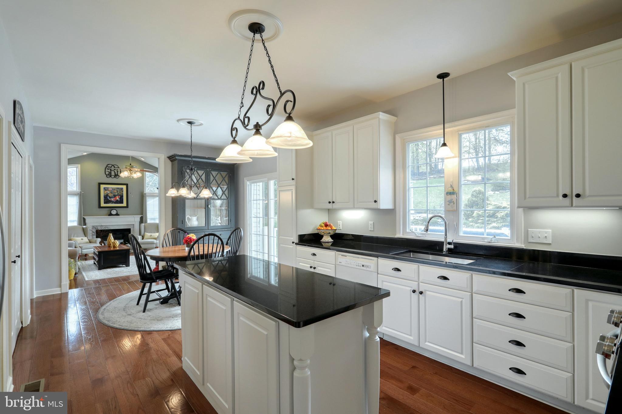 COLONIAL MEADOWS - Residential