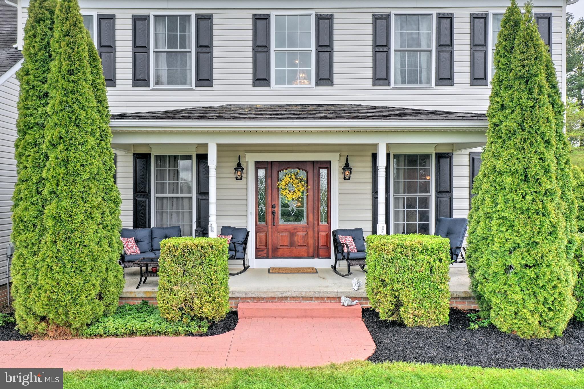 COLONIAL MEADOWS - Residential
