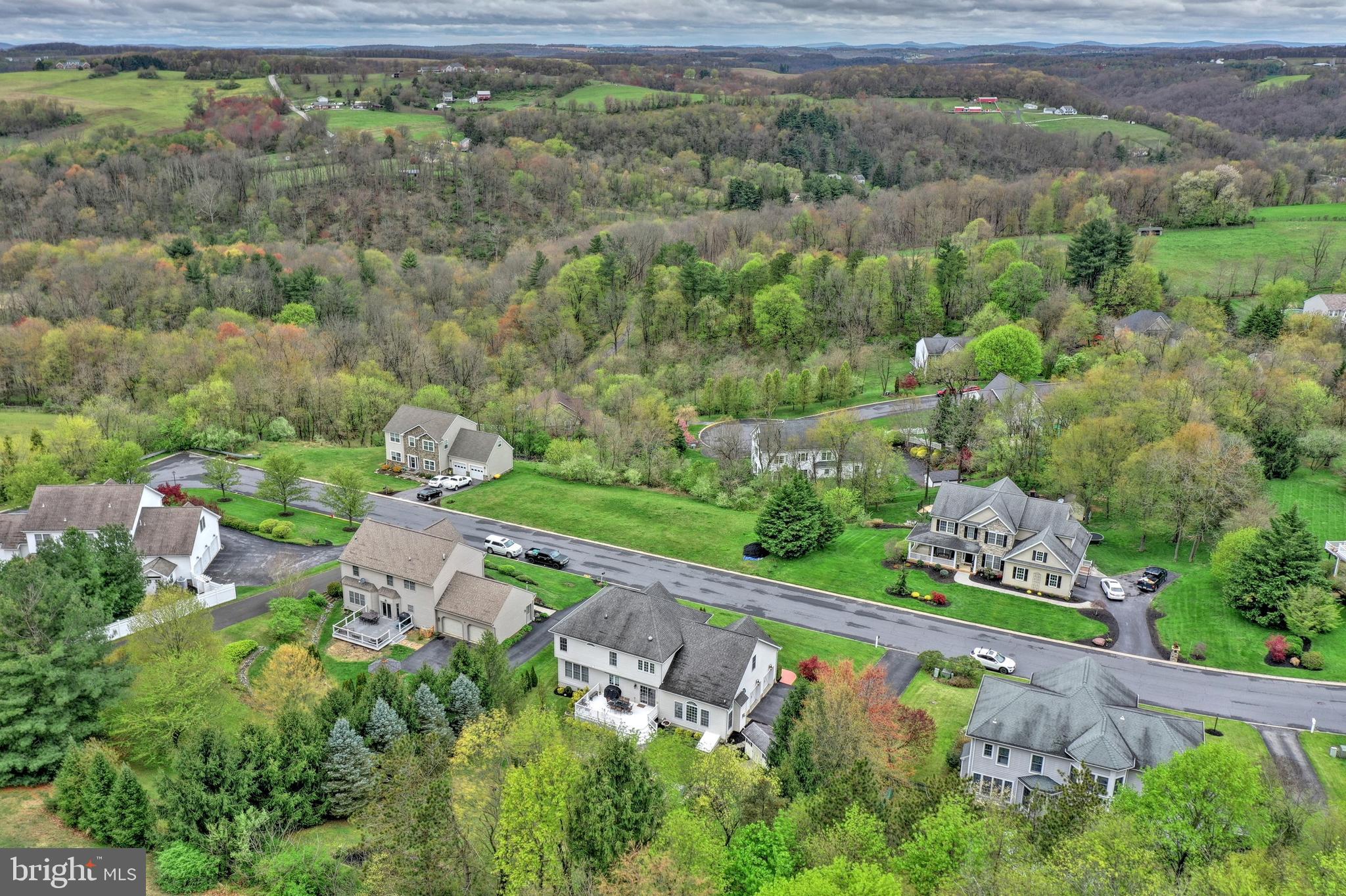 COLONIAL MEADOWS - Residential