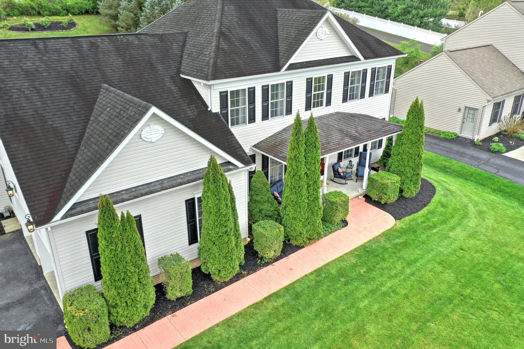 COLONIAL MEADOWS - Residential