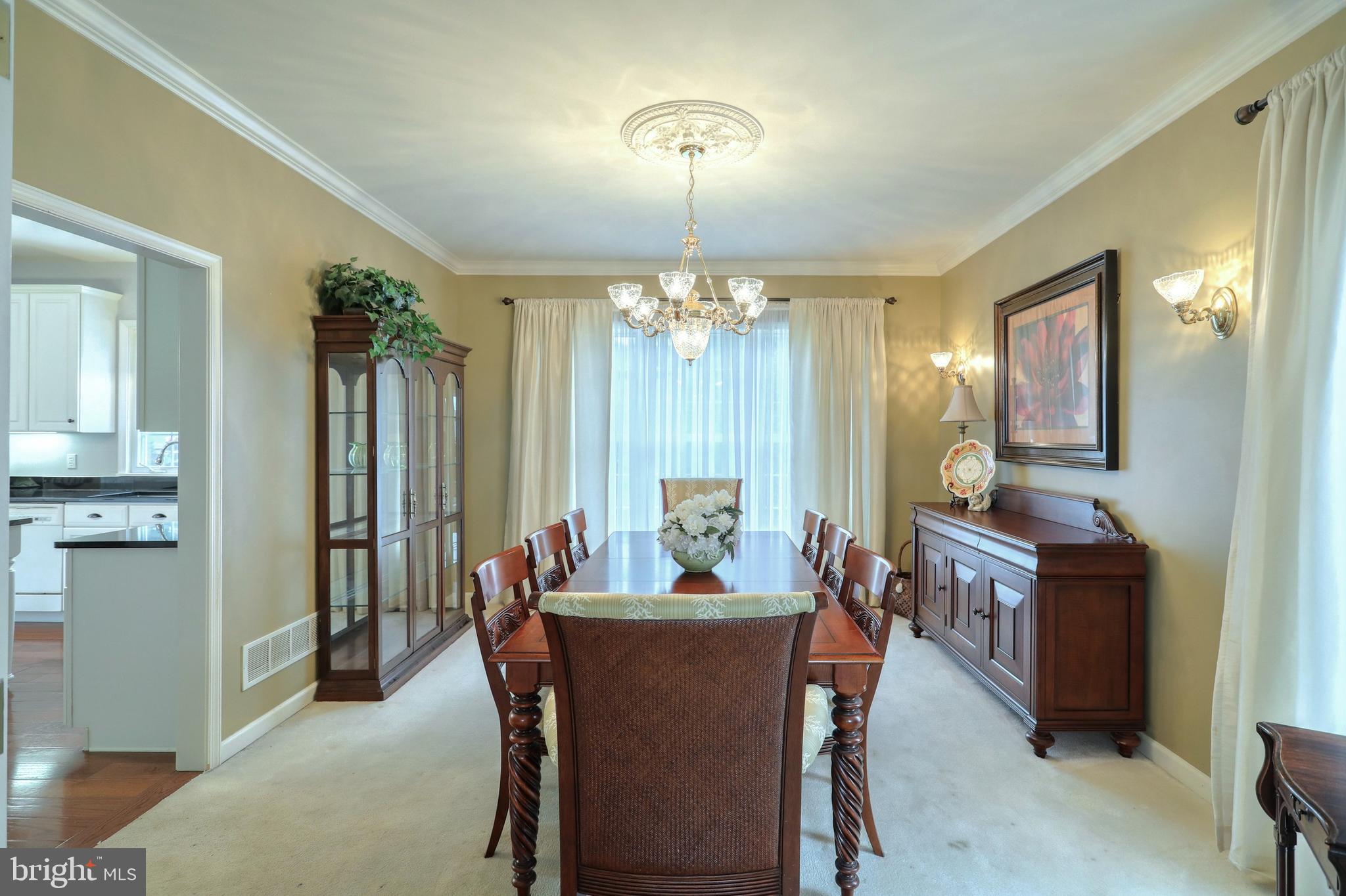 COLONIAL MEADOWS - Residential