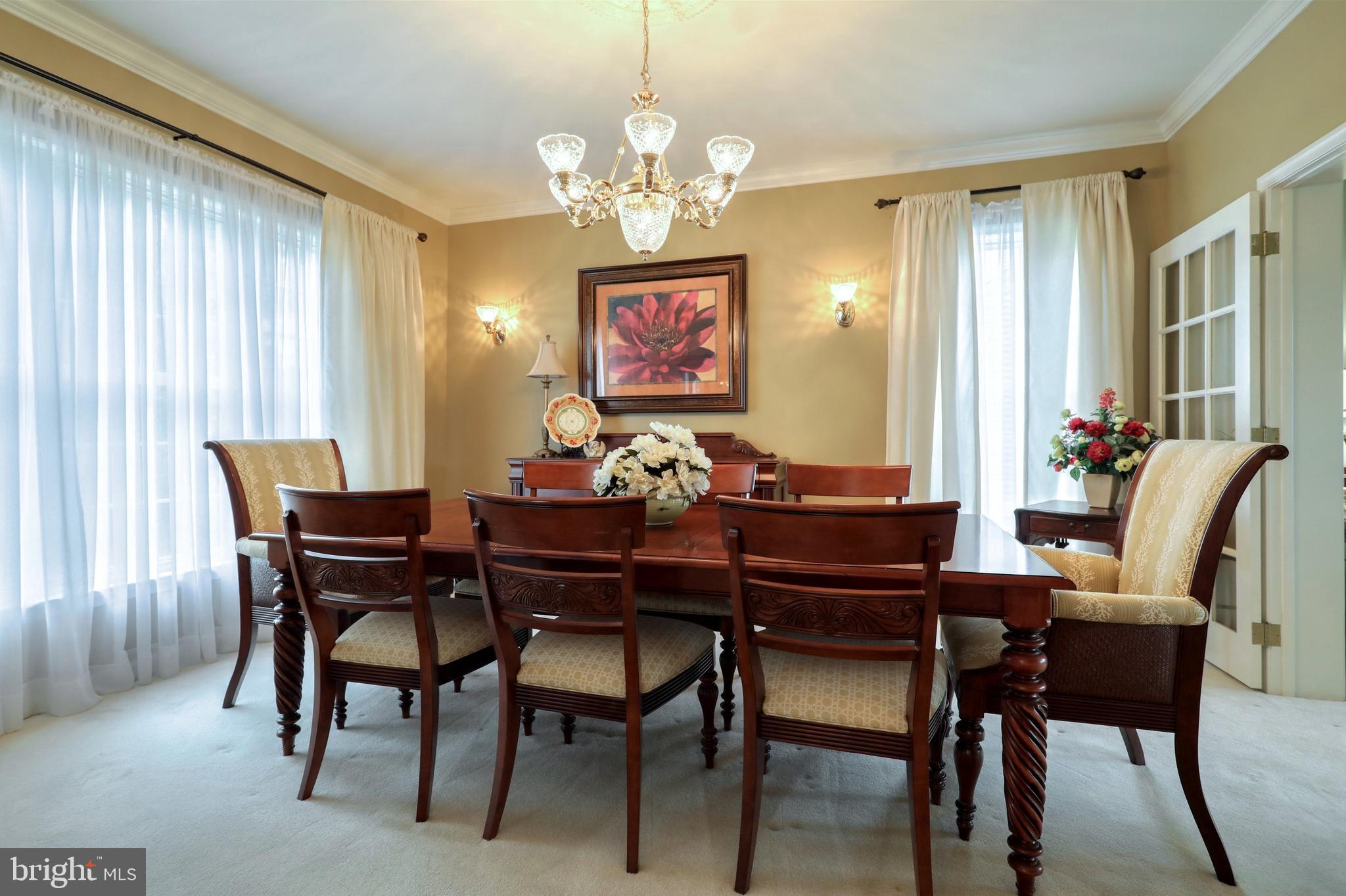 COLONIAL MEADOWS - Residential