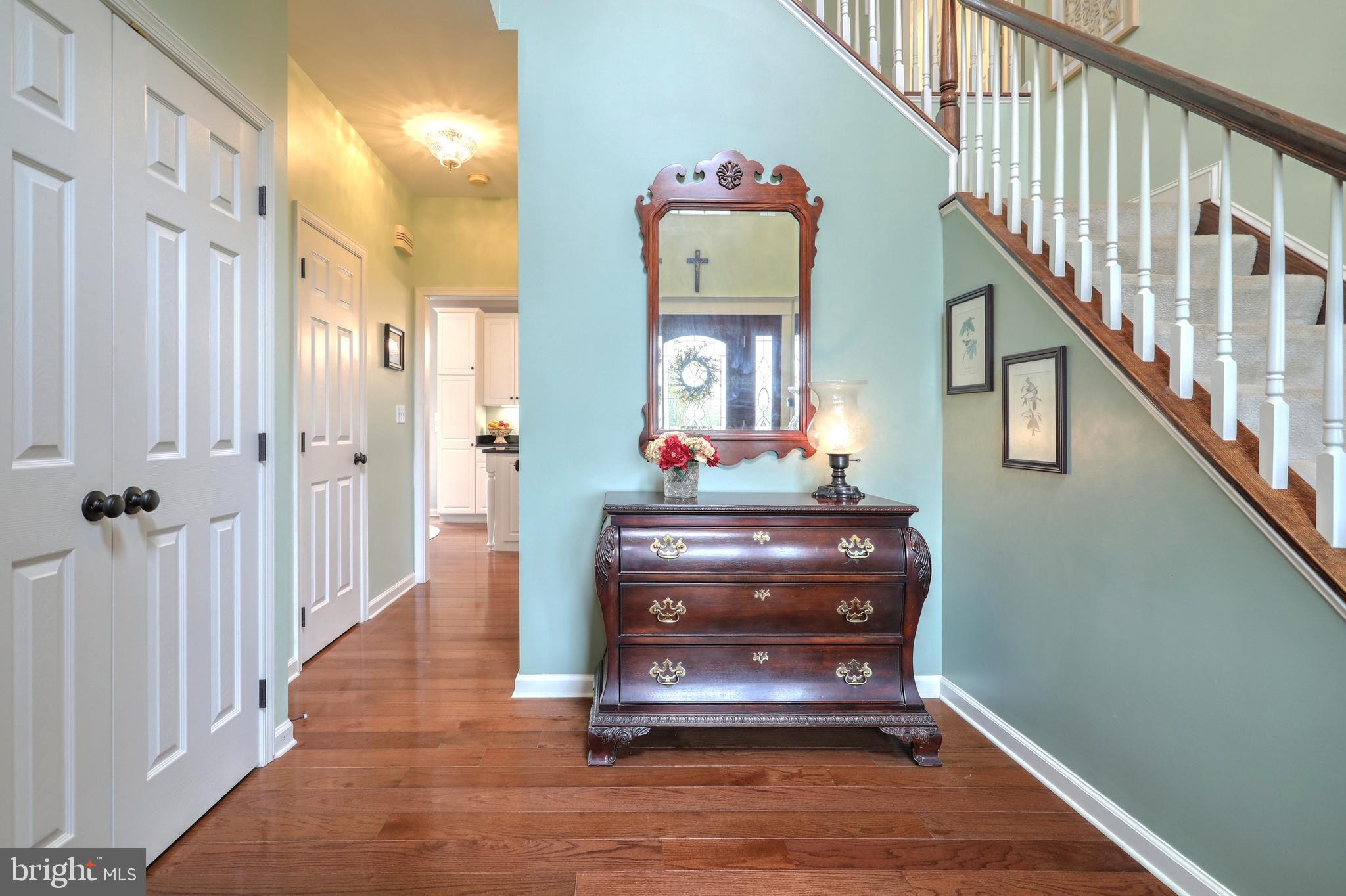COLONIAL MEADOWS - Residential