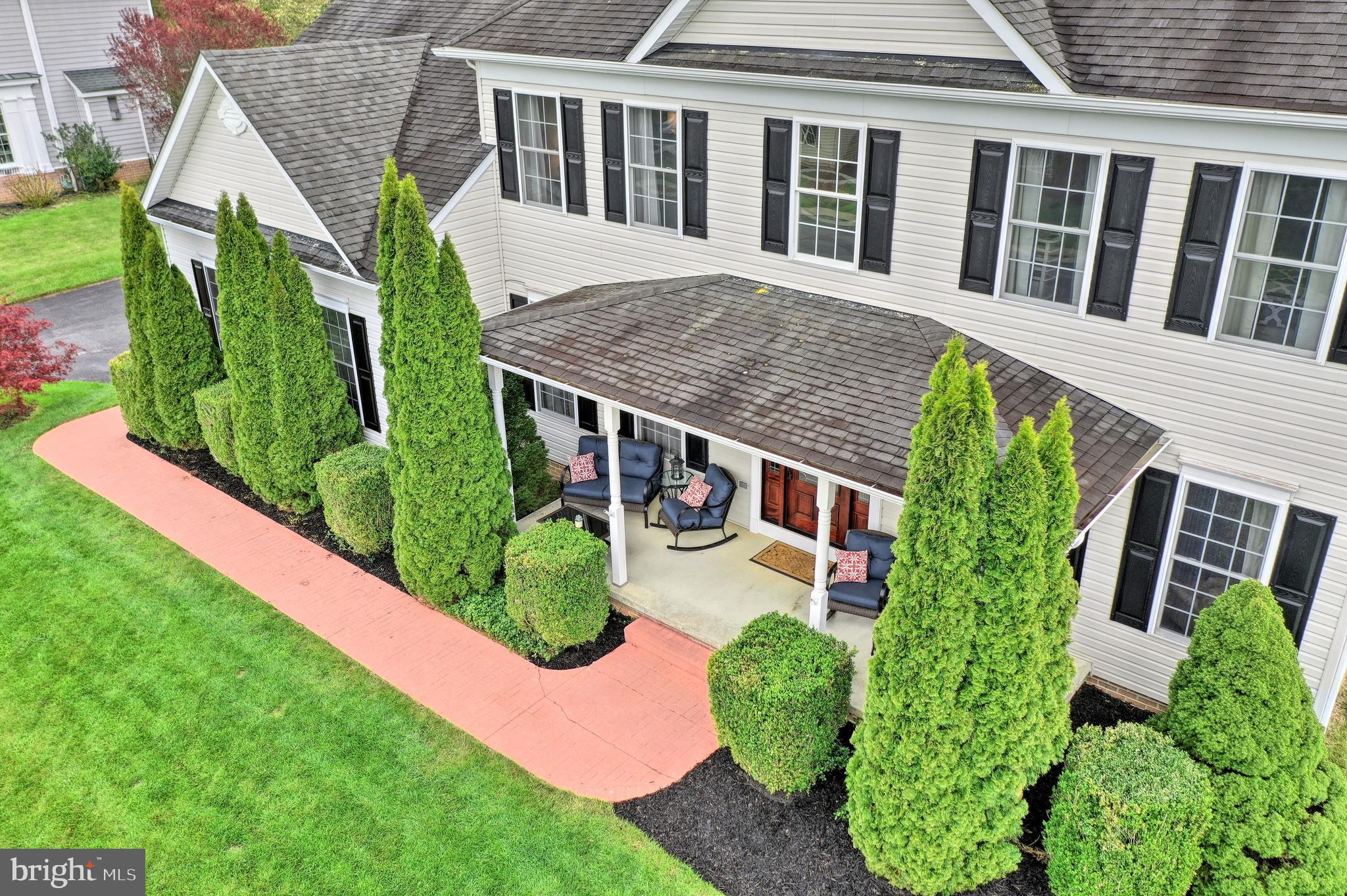 COLONIAL MEADOWS - Residential