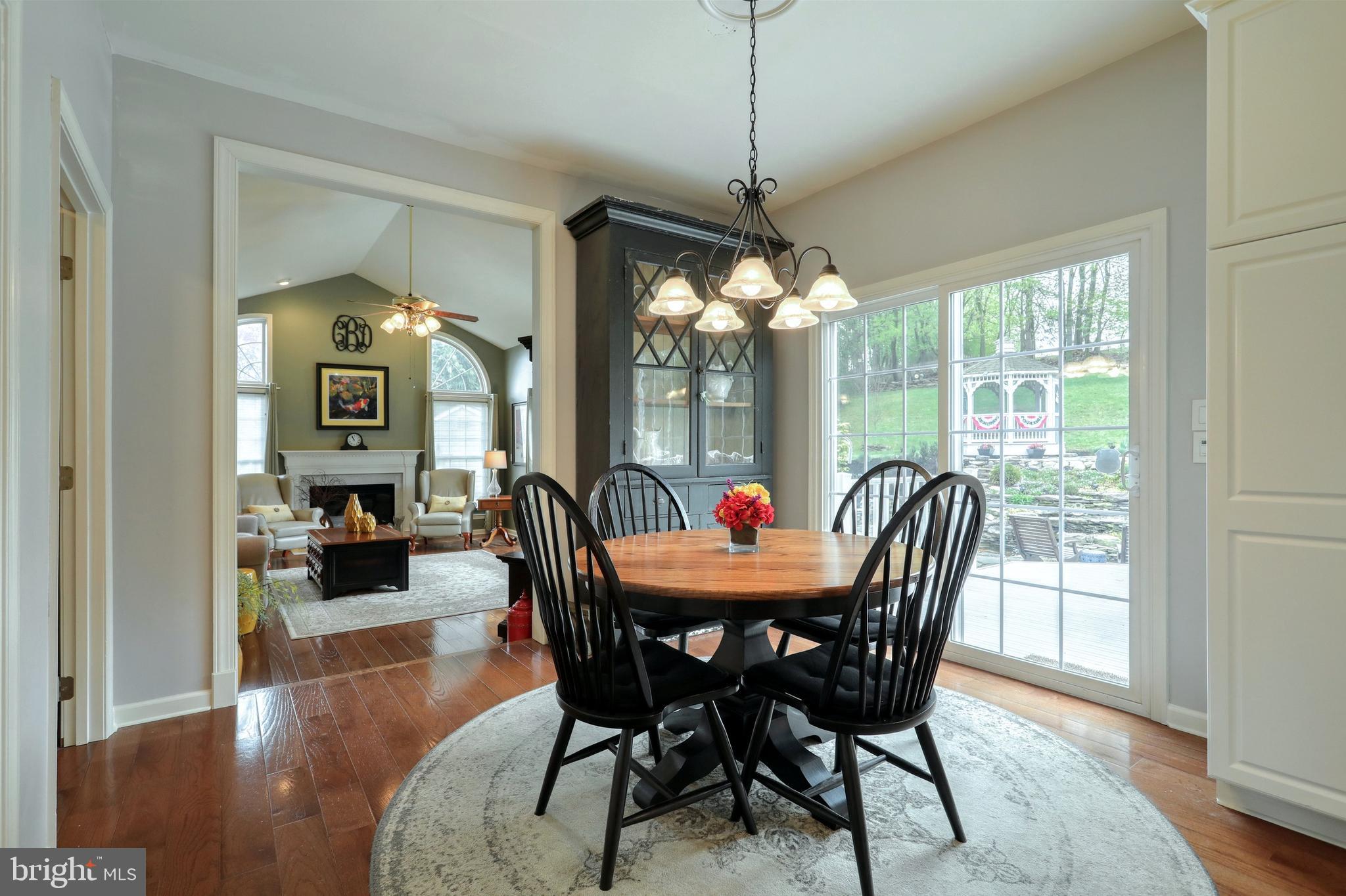 COLONIAL MEADOWS - Residential