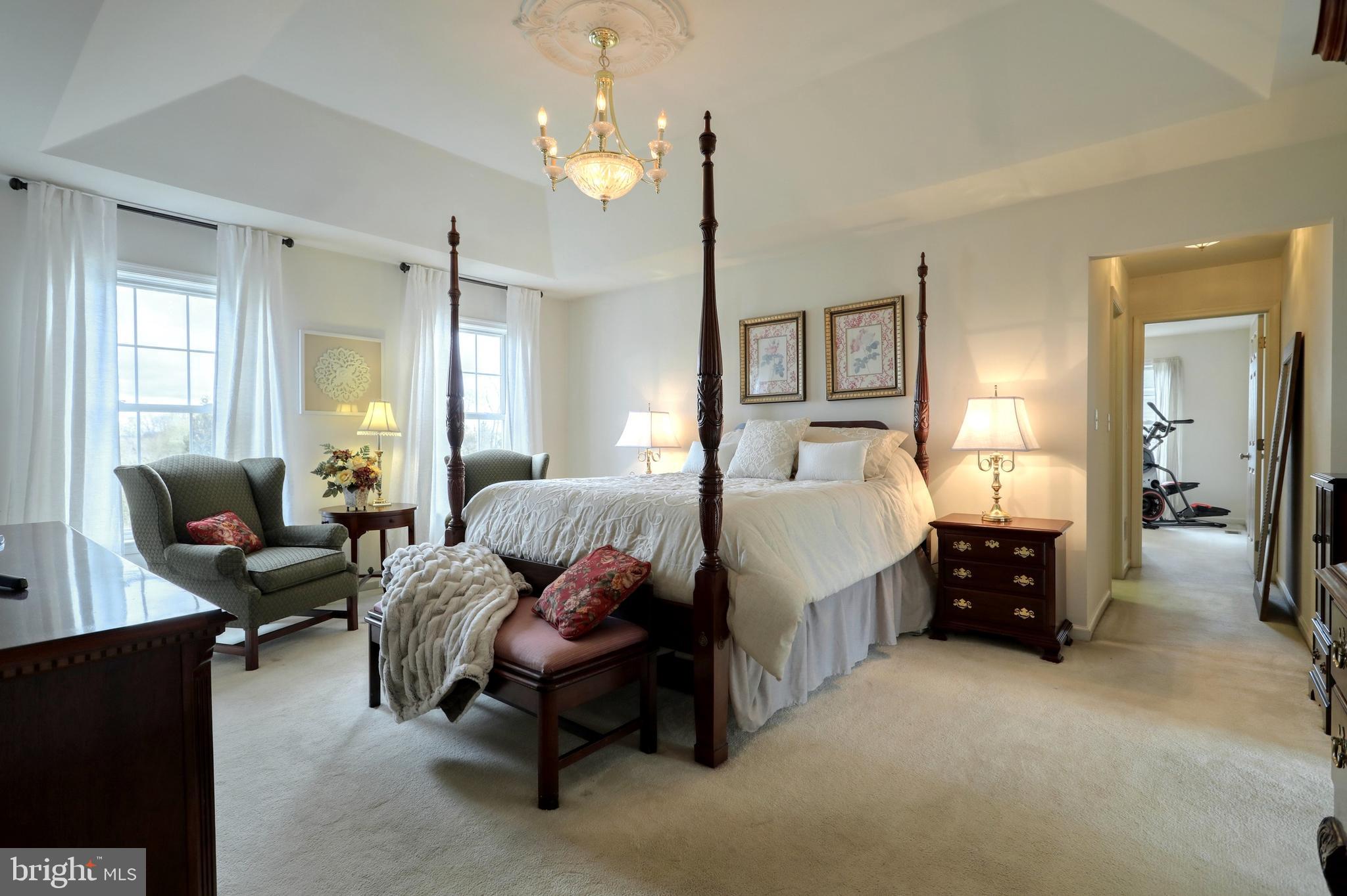 COLONIAL MEADOWS - Residential