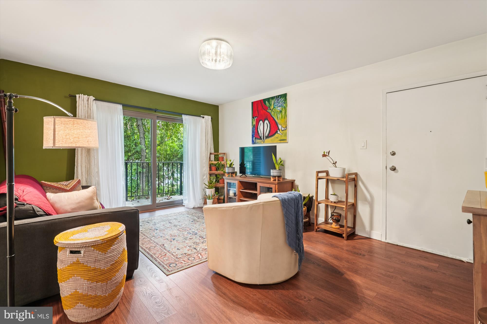 CAMELBACK VILLAGE - Residential