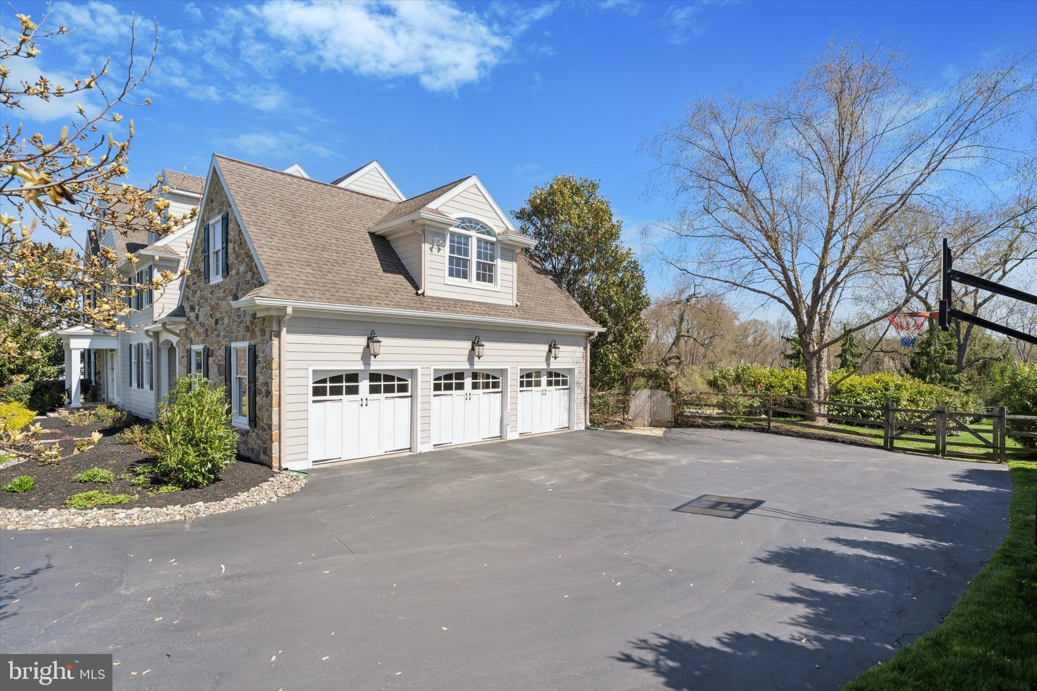 202 KIMBERWYCK WAY