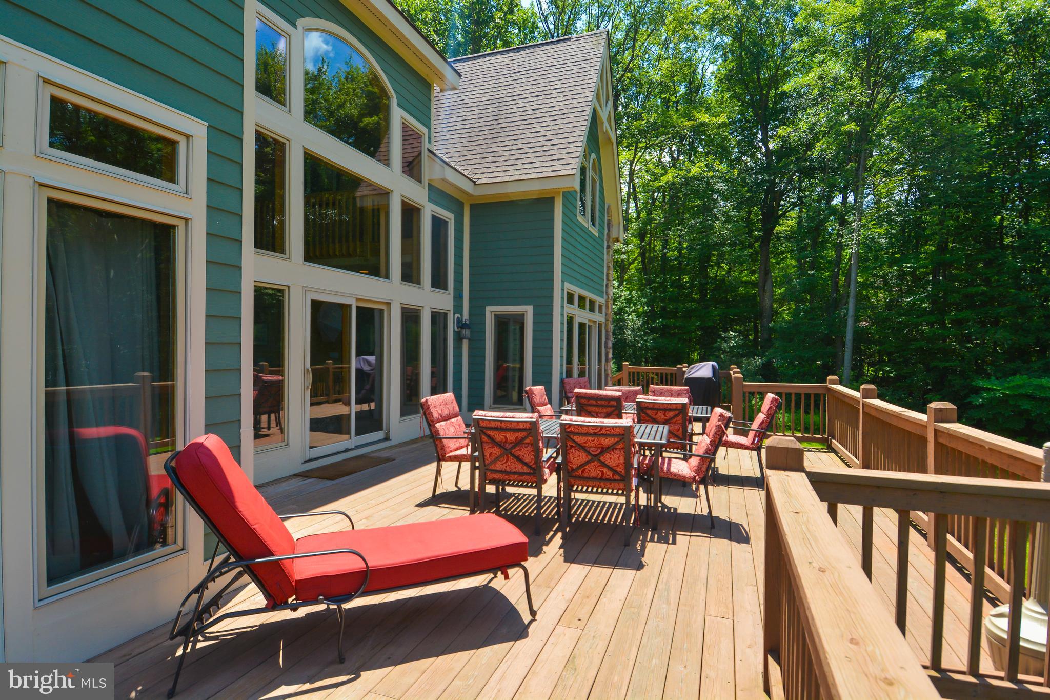 WATERFRONT GREENS - Residential