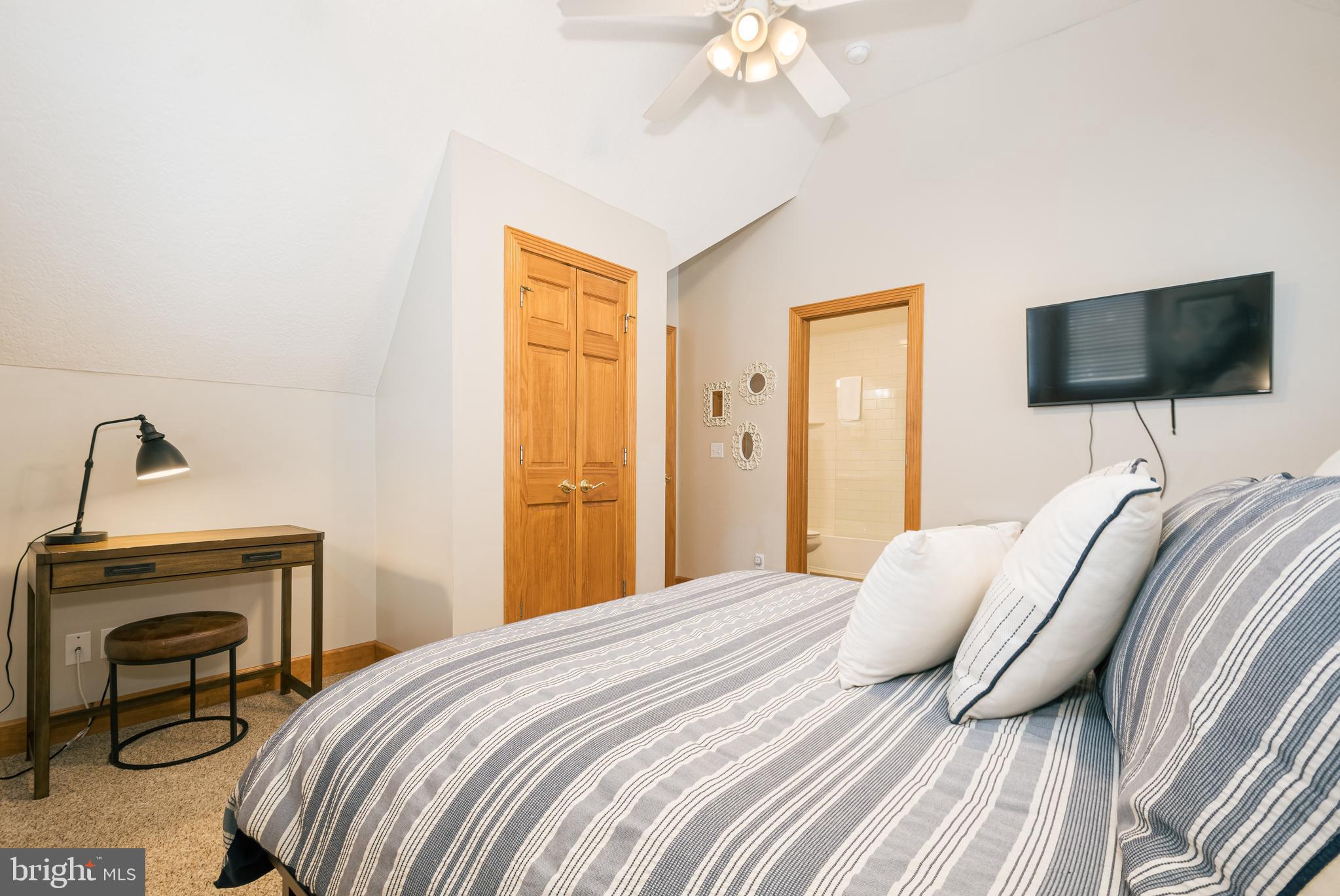 WATERFRONT GREENS - Residential