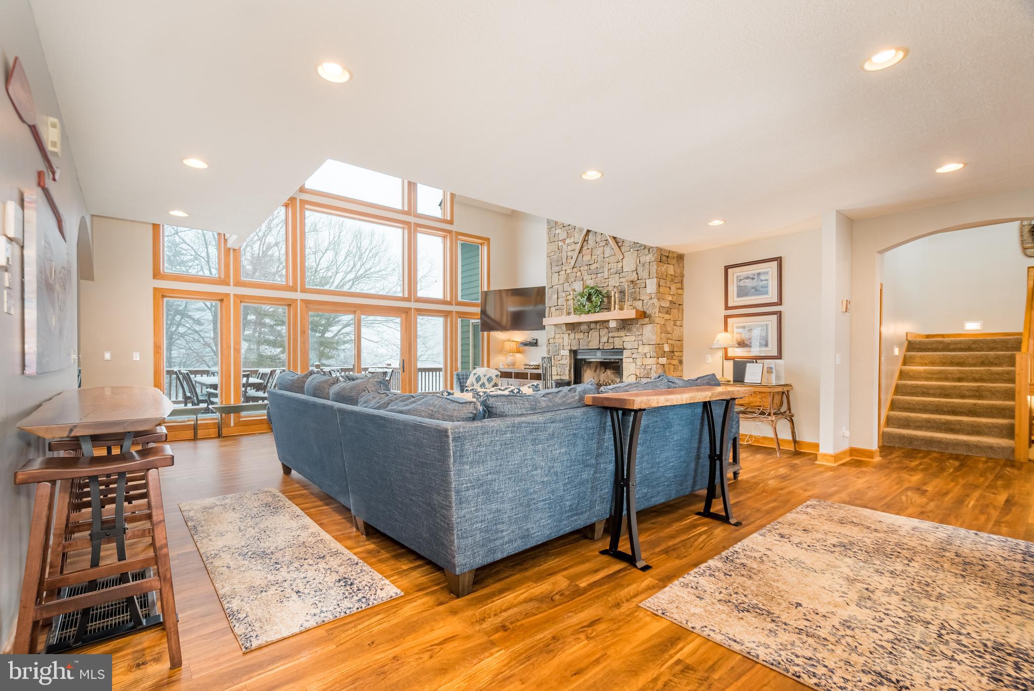 WATERFRONT GREENS - Residential