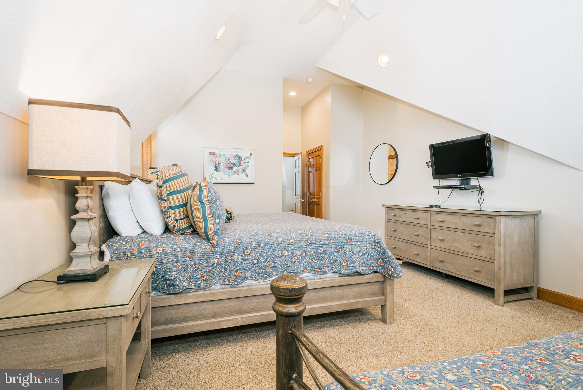 WATERFRONT GREENS - Residential